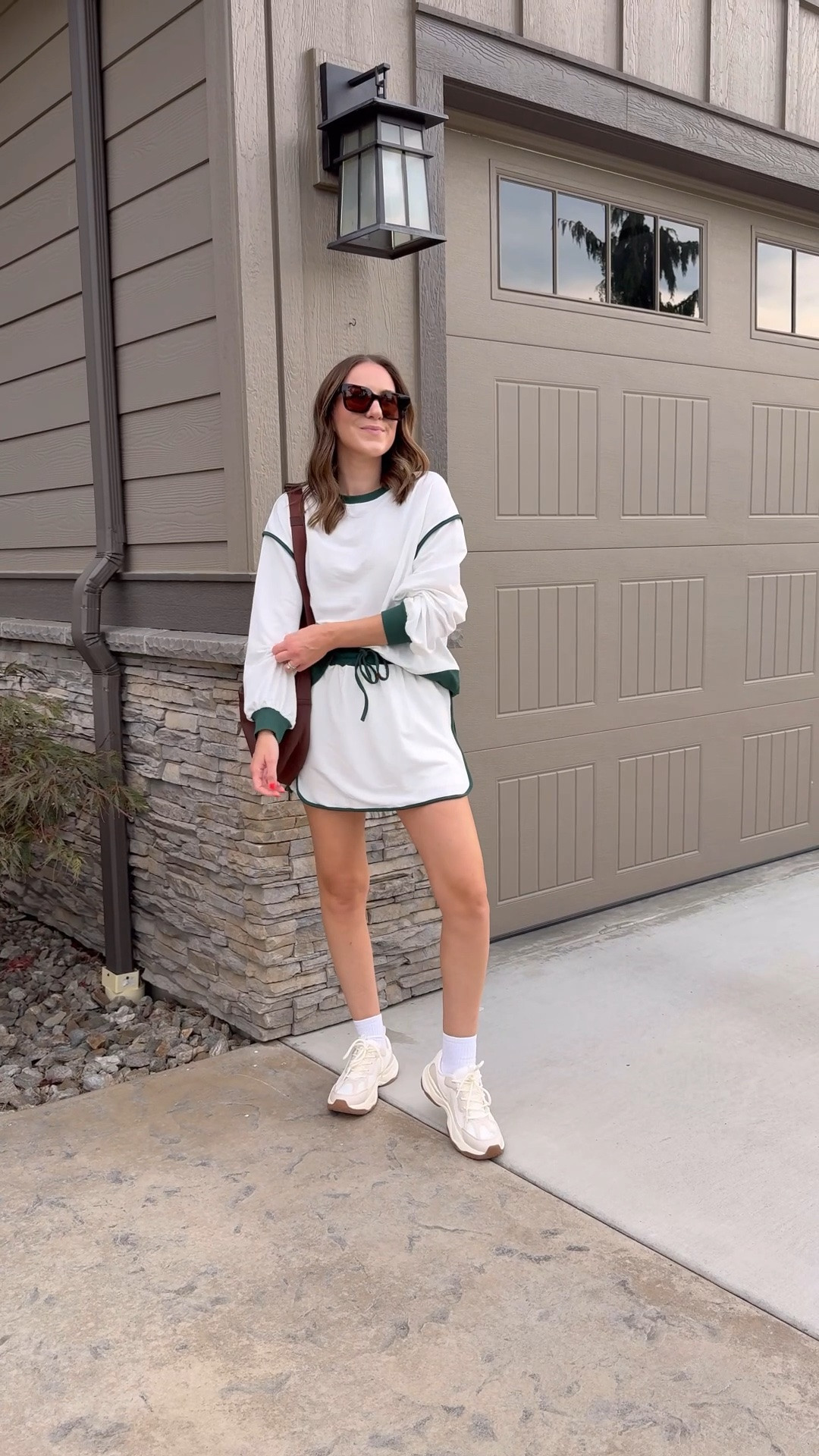Amazon activewear set✨ it’s giving major look for less vibes! Long sleeve tee and a skort (yes, it has built in shorts!). Wearing size small

Amazon finds, Amazon set, summer style, outfit idea, activewear, toddler mom

#LTKootd