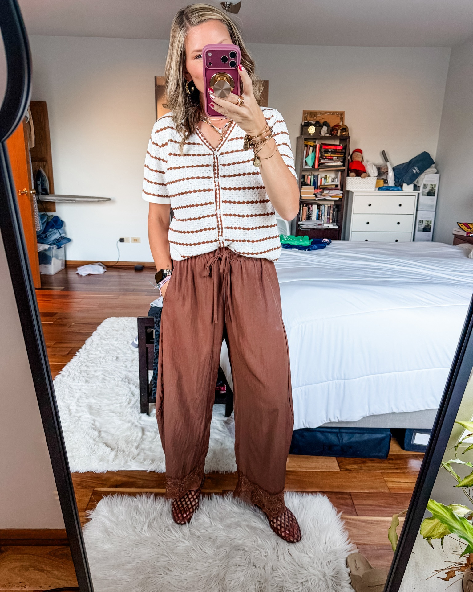 You know how some days you just really like your outfit?? It’s so rare when it happens on a Monday!! These pieces are both new to me and they are comfy and cute all at the same time!

#LTKootd #LTKOver40 #LTKWorkwear