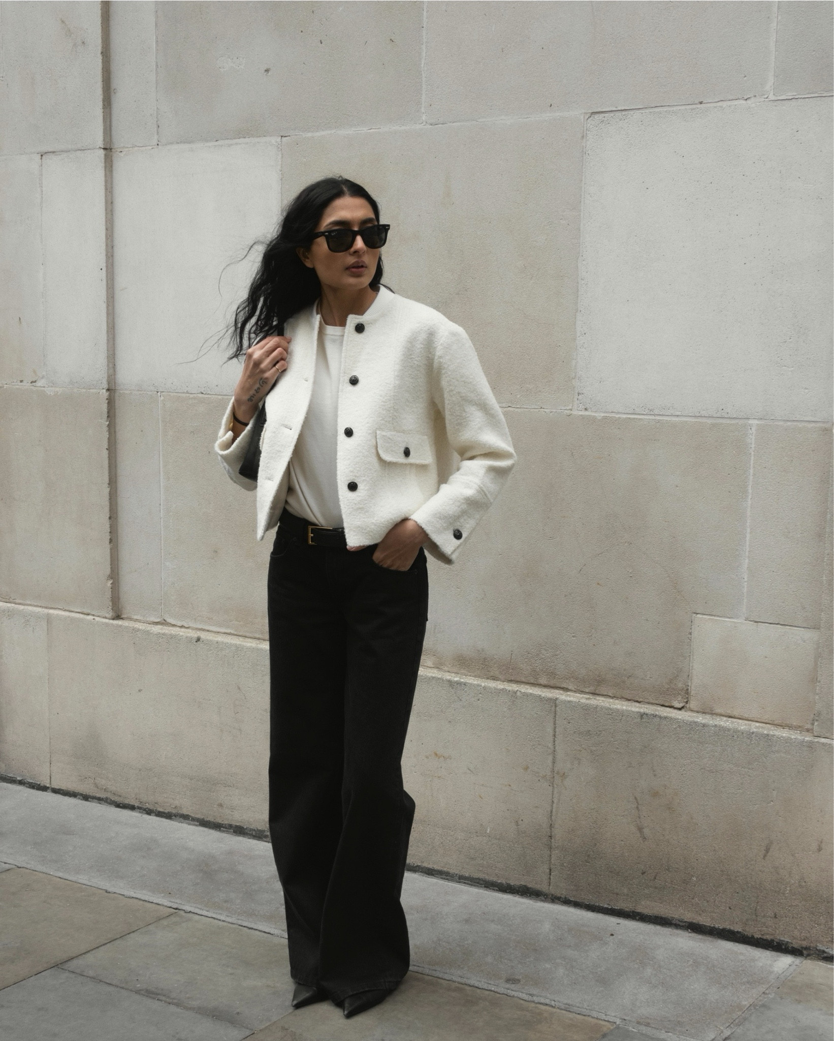 The perfect cropped jacket for in-between weather

#ltkminimalstyle #ltkcapsulewardrobe #ltkstreetstyle

#LTKeurope #LTKstyletip #LTKspring