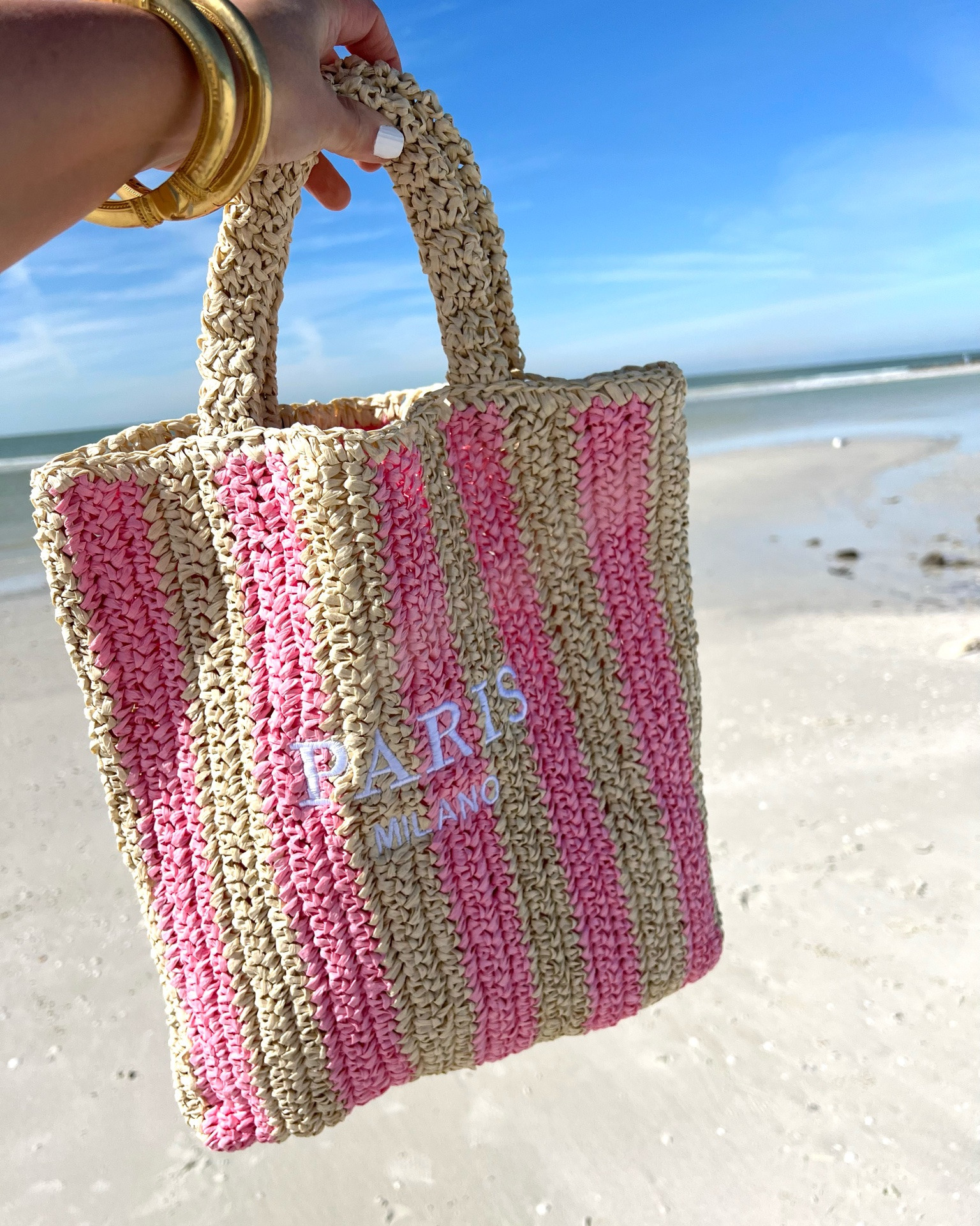 🌊LAST CALL FOR SUMMER: Summer is coming to an end soon but the vacation accessories I’m linking are always in style.

#beachaccessories #honeymoonisland #floridabeaches

@jtstjtst11

#LTKSwim #LTKTravel