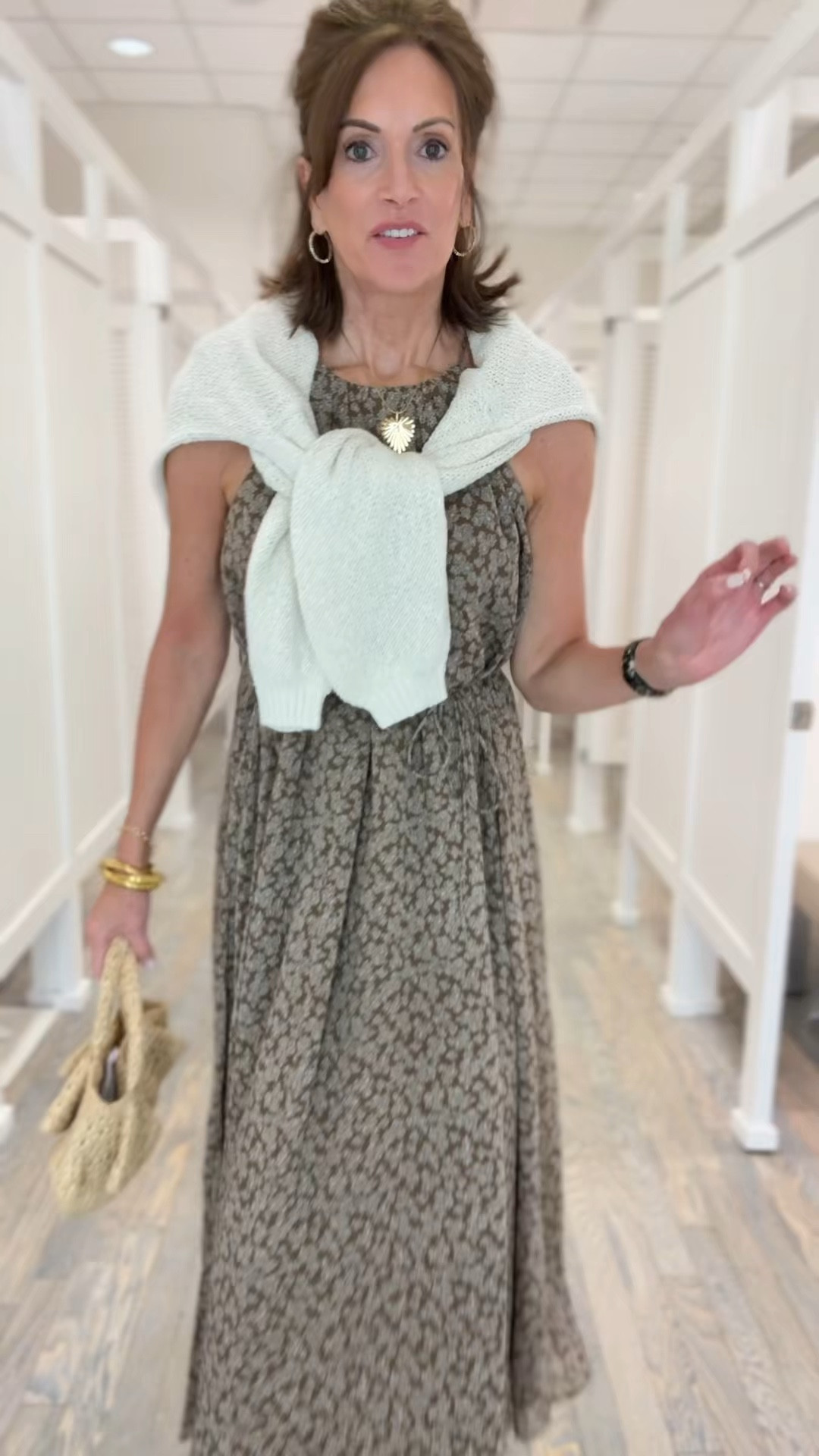 Floral dress - size medium 

Wedding guest
Workwear 
Vacation 

#LTKTall #LTKMidsize #LTKSaleAlert