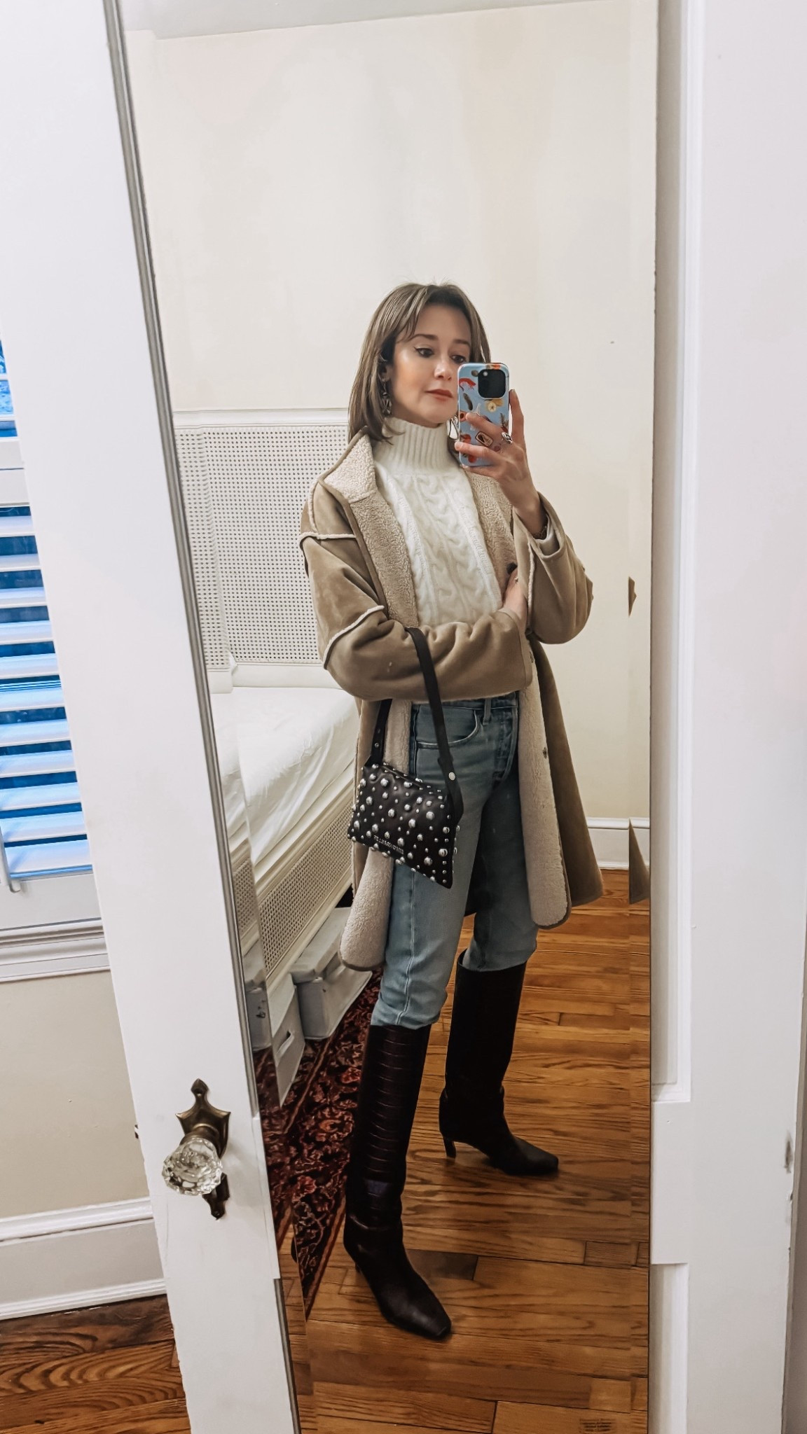 This coat is so cozy & it’s reversible! The shorter version is currently on sale! 

#LTKSaleAlert #LTKSeasonal #LTKCyberWeek