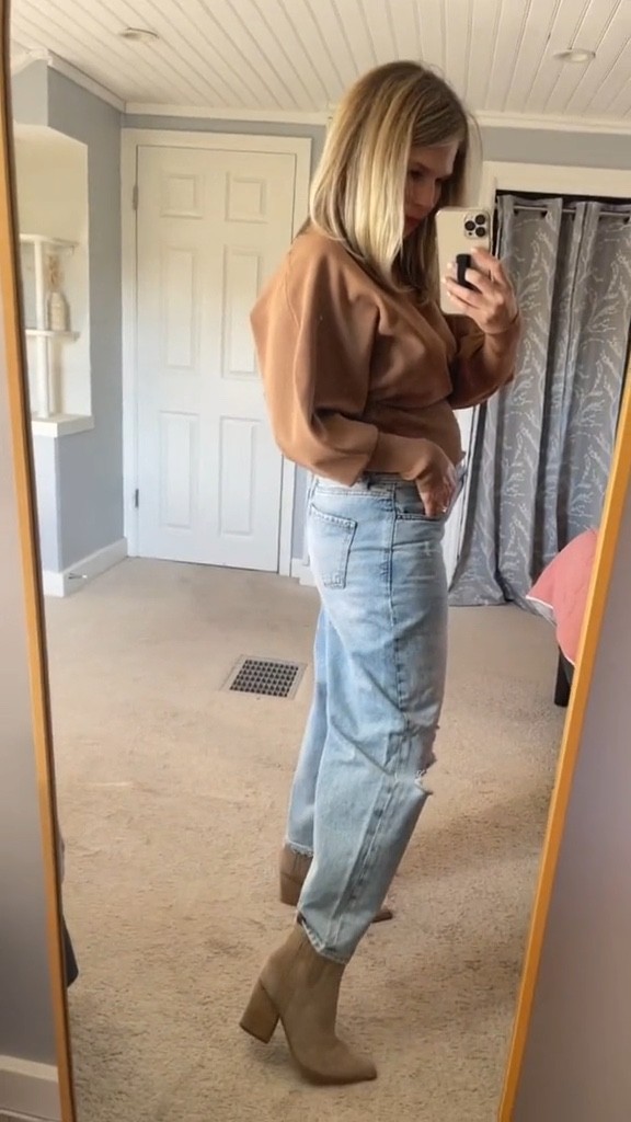 Neutral puff sleeve sweaters I’m loving 🤎

| Cardigan duster, neutral style, fall style, balloon leg jeans, beige tan cream outfits, suede booties |

#LTKshoecrush #LTKfit #LTKunder100