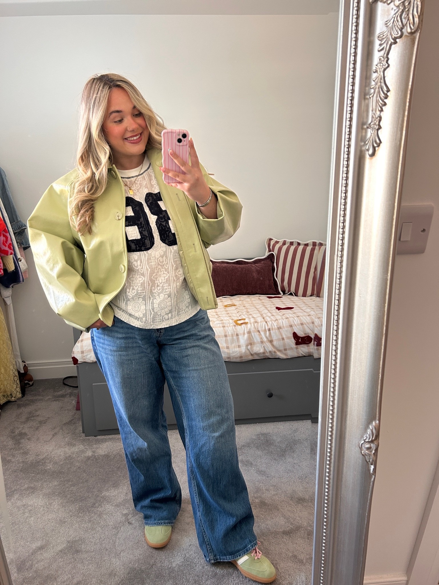 Friday outfit 🍒🫒

#LTKjeans #LTKmidsize #LTKuk