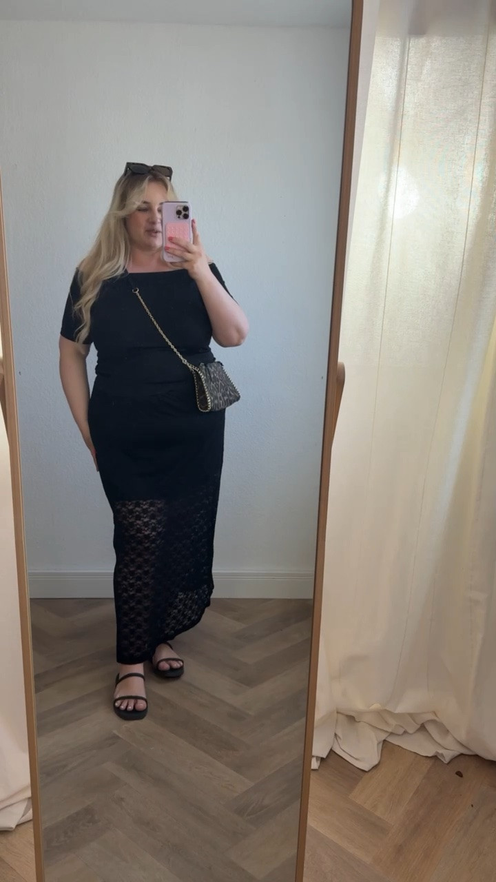 Trend mit Spitze 🥰

#spitze #rock #summeroutfit #plussizefashion #curvy

#LTKdeutschland #LTKplussize #LTKsummer