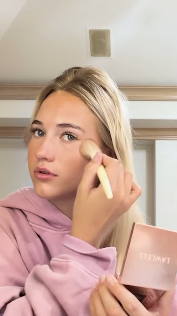 PaisLee’s school morning routine GRWM essentials 🩷 Shop her fave skincare,  makeup, & hair products!

#LTKmorningroutine #LTKBeauty #LTKgrwm