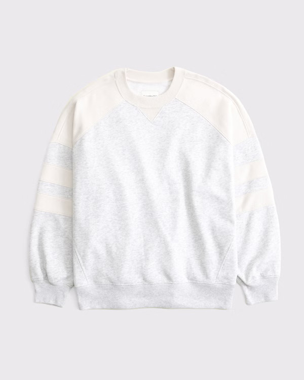 Women's Essential Oversized Sunday Crew | Women's Tops | Abercrombie.com | Abercrombie & Fitch (US)