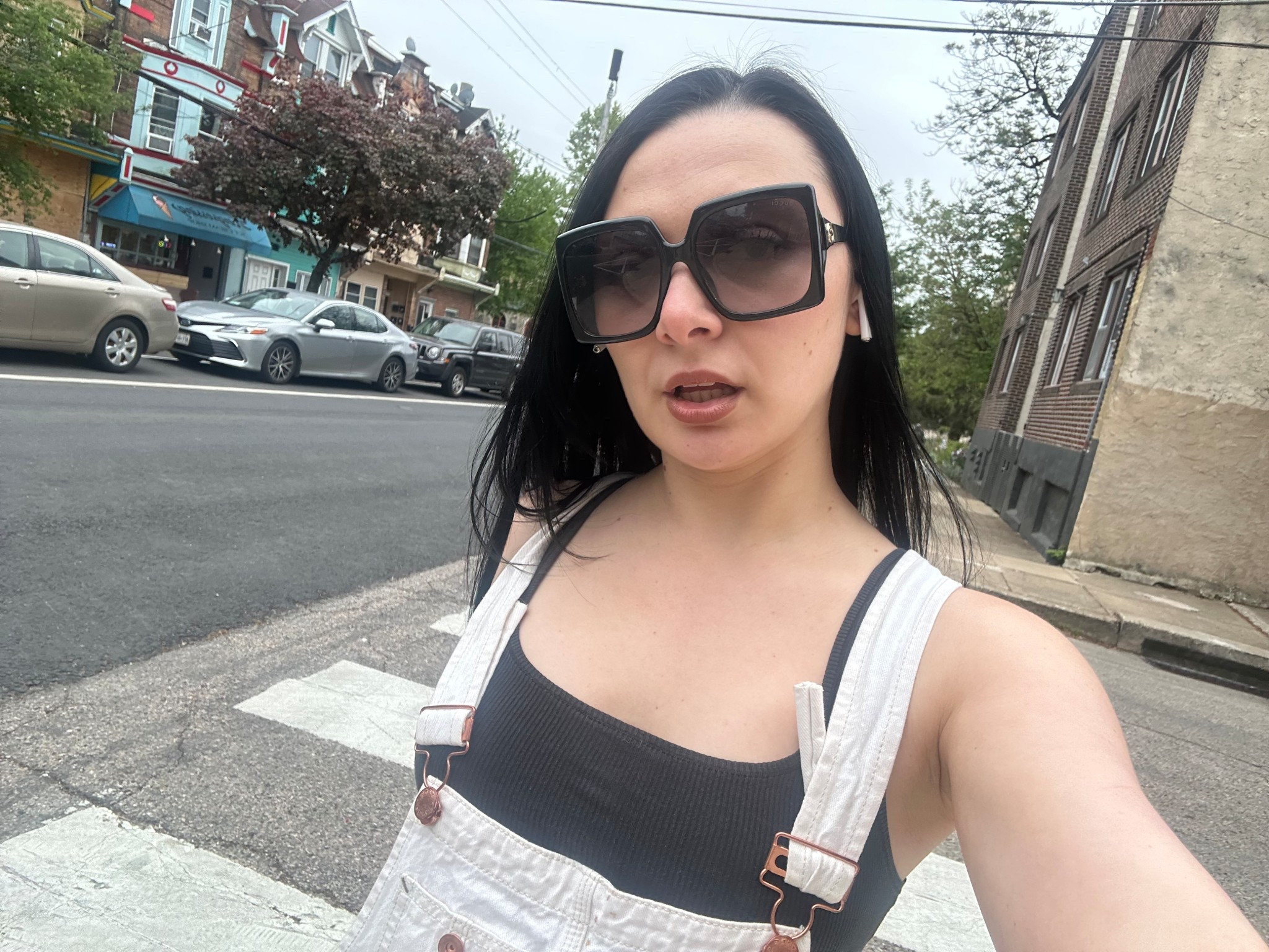 another day on my gucci shades 