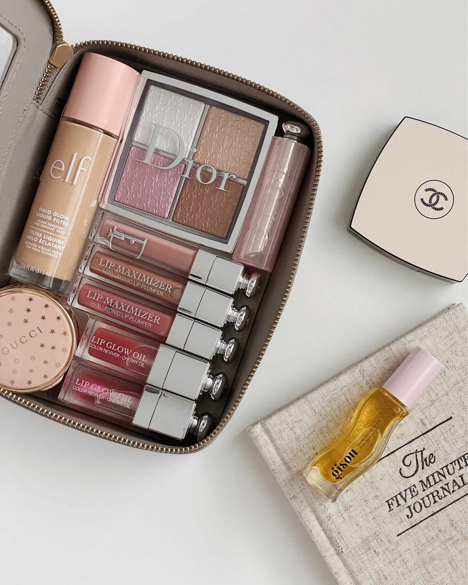 Make up bag essentials 

#LTKbeauty #LTKGiftGuide