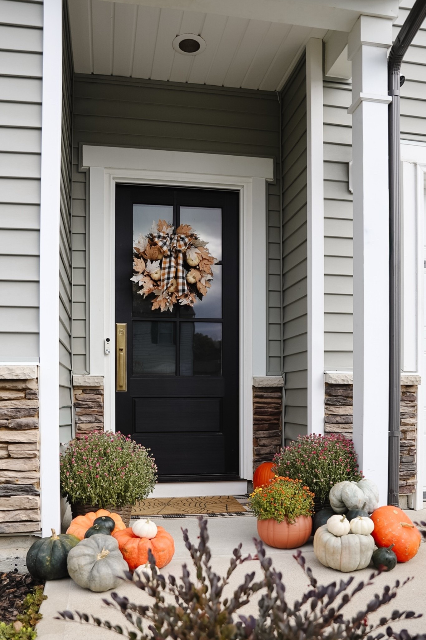 Fall front porch

#LTKHome #LTKSeasonal