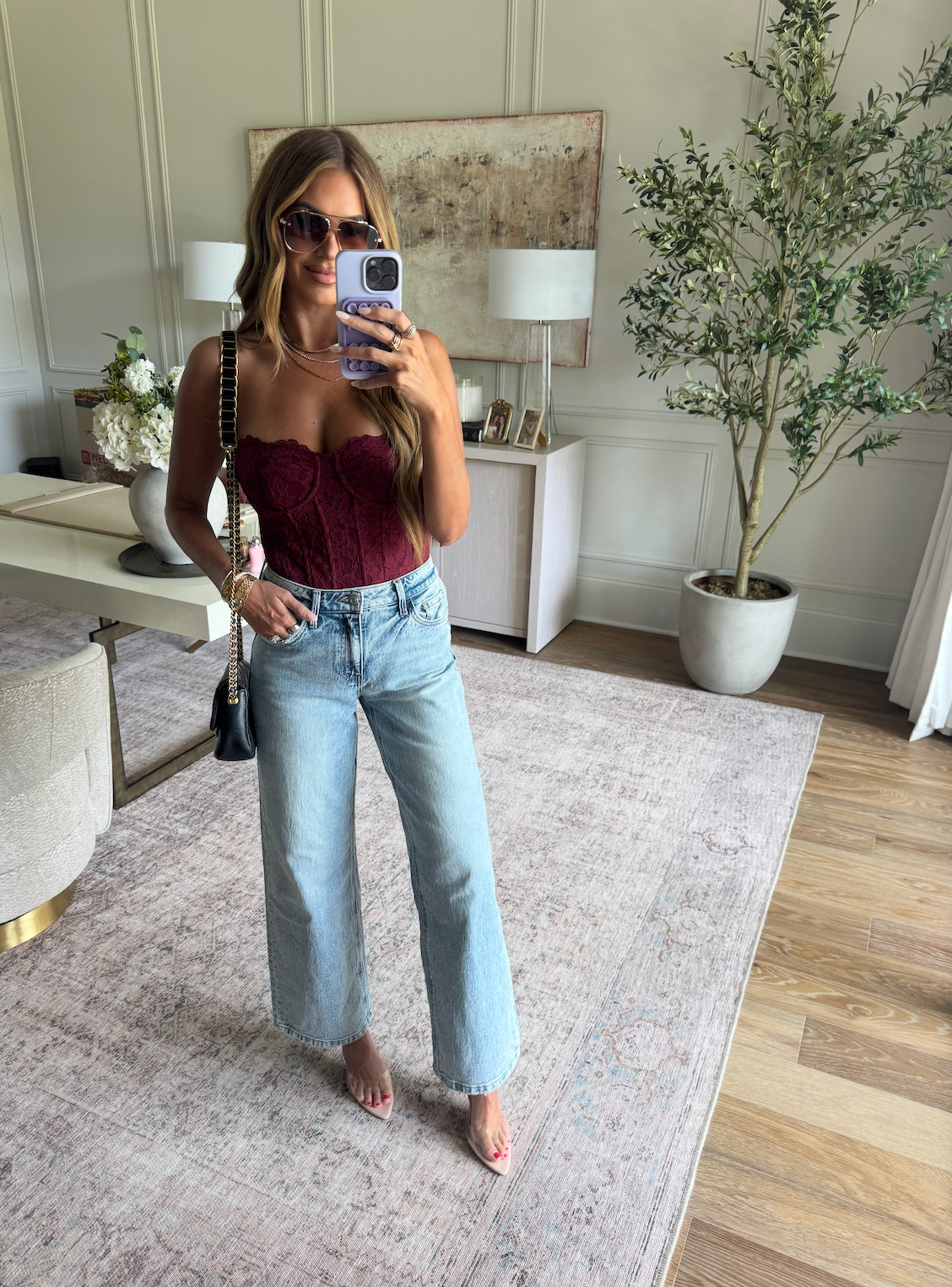 vici's bodysuits are 🤌🏼 

use code hollie40 for 40% off! wearing a small top and 27 in the jeans! 

 