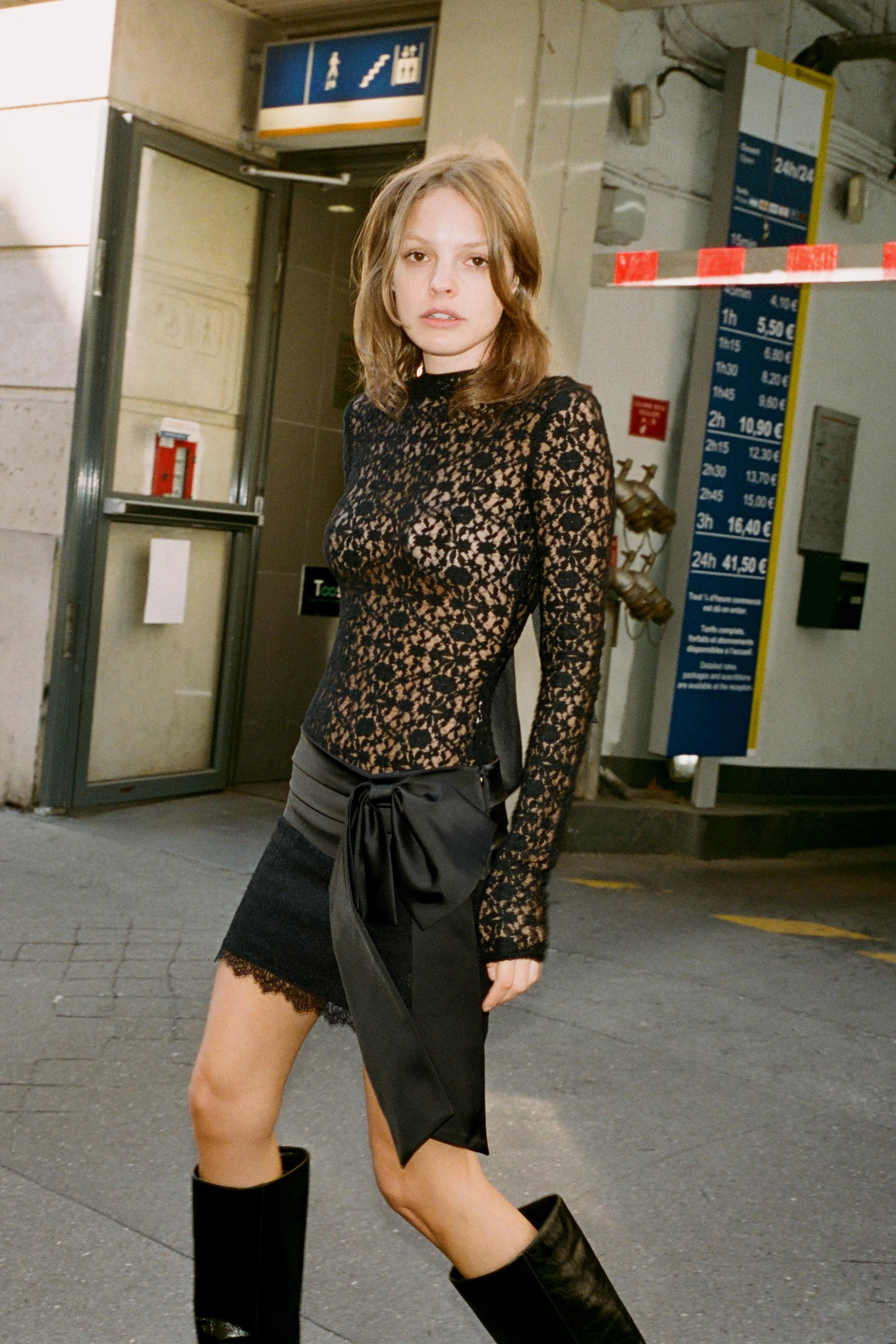 MINI SKIRT WITH CONTRAST LACE AND BOW DETAIL | Zara UK