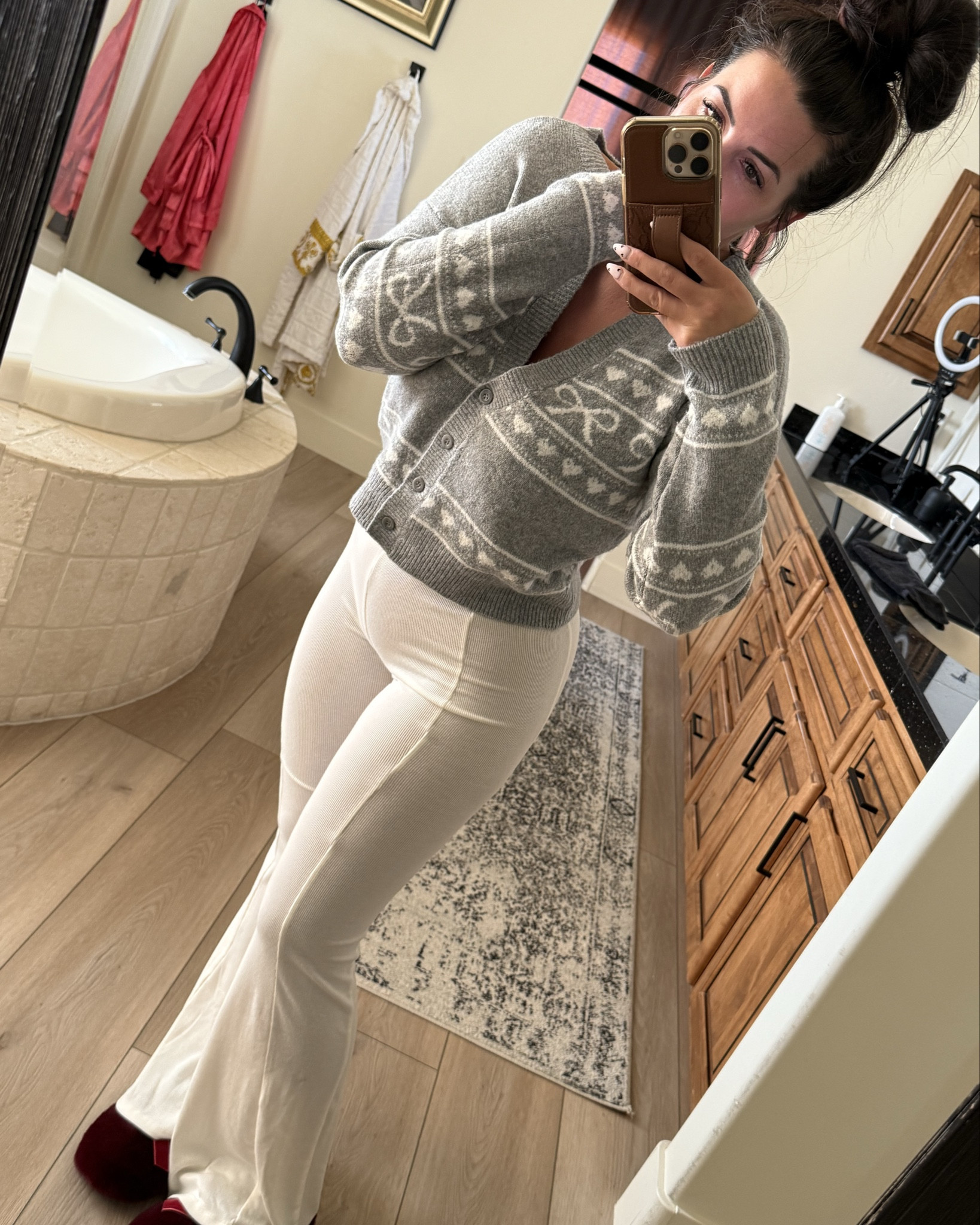✨ Another day, another cozy sweater 🎄 This festive one’s from Walmart (they have so many cute options right now!) and I’m pairing it with these $8 Target slippers that come in multiple colors — seriously, run before they’re gone! Ready to start decorating now that I’m in full Christmas mode 🎅❤️

#LTKSeasonal #LTKSaleAlert #LTKStyleTip