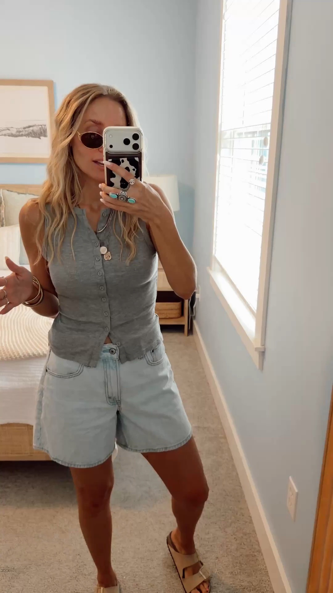 Sale alert on my fave button tanks from Amazon❣️ almost 40% off and a tiny fraction of the Free People version. 

Wearing my tts (small)

Unfortunately my shorts are almost sold out, but I linked some of my current faves.

5’5” // 120 lbs

#LTKootd #LTKSaleAlert #LTKmomlife