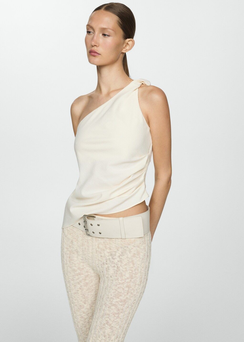 Asymmetrical textured top | MANGO (UK)