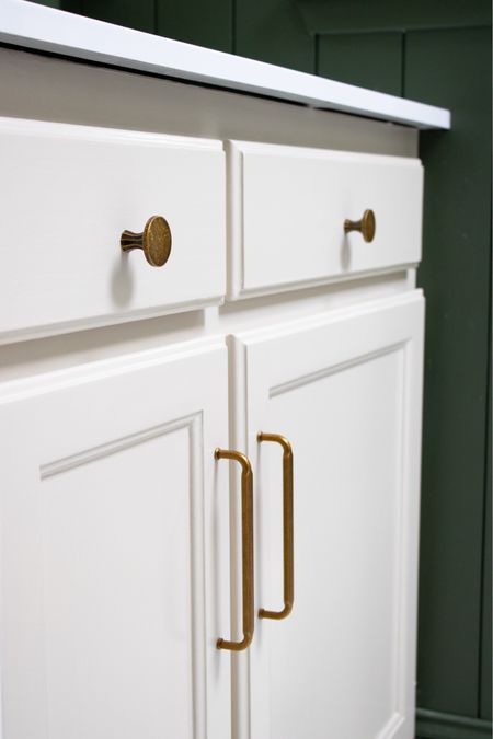Affordable brass cabinet hardware from our Texas house  (From Amazon!)



#LTKhome #LTKfindsunder100
