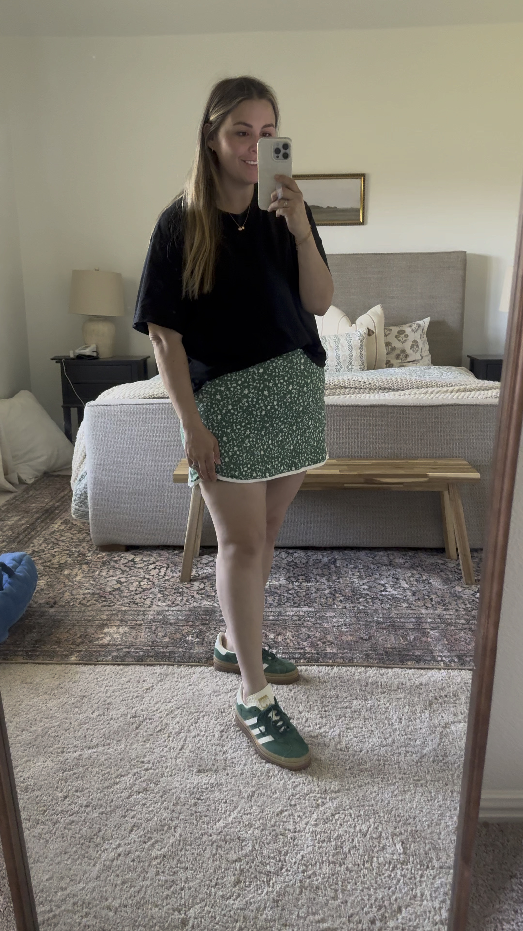 This power soft skort in ditsy floral from Old Navy is everything to me🙌🏻🥰 wearing size large 

#LTKFitness #LTKMidsize #LTKStyleTip