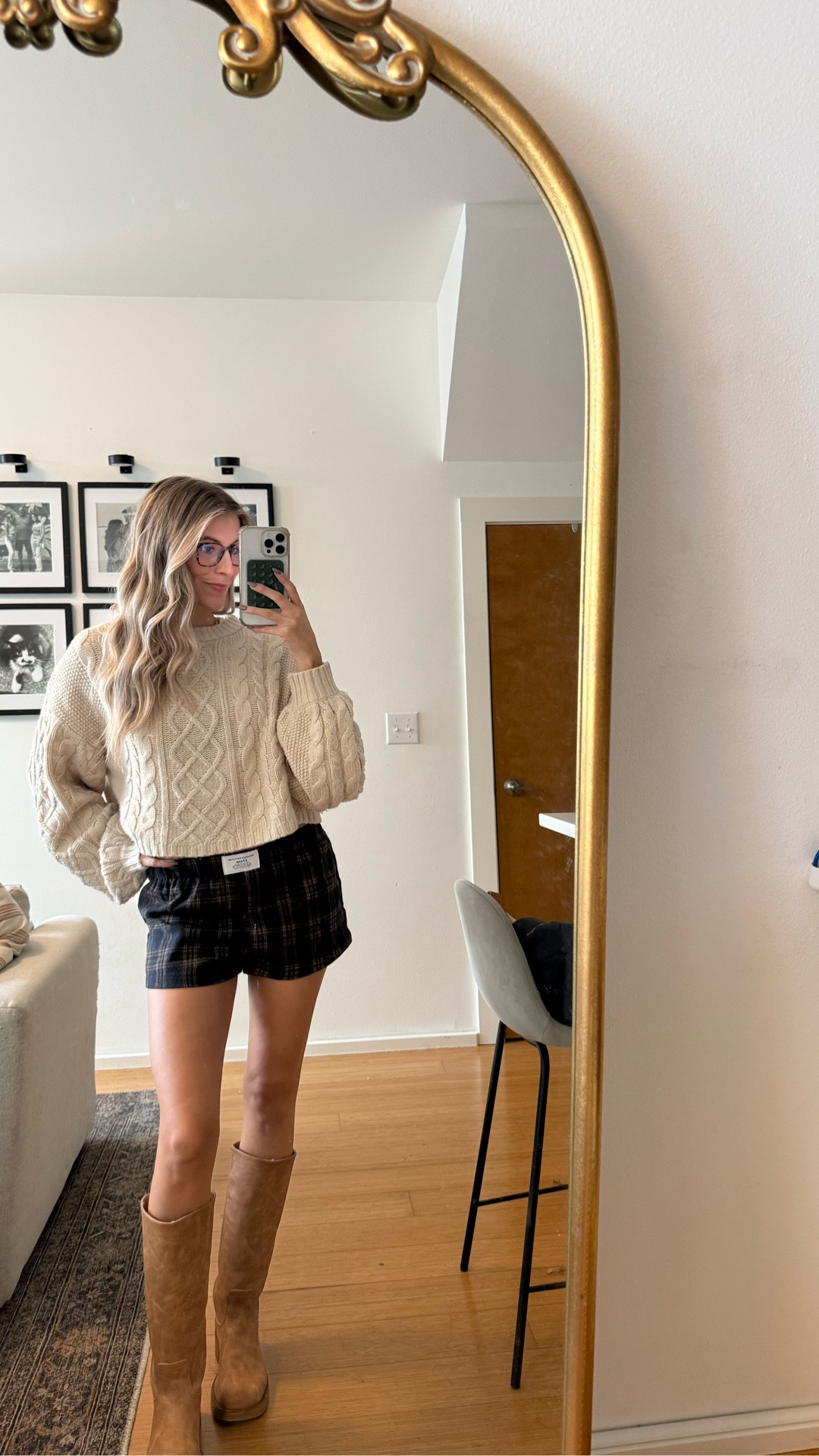 SIMPLE TRANSITIONAL FALL OUTFIT | comfy, cozy 🤎✨

#LTKStyleTip #LTKSaleAlert #LTKSeasonal