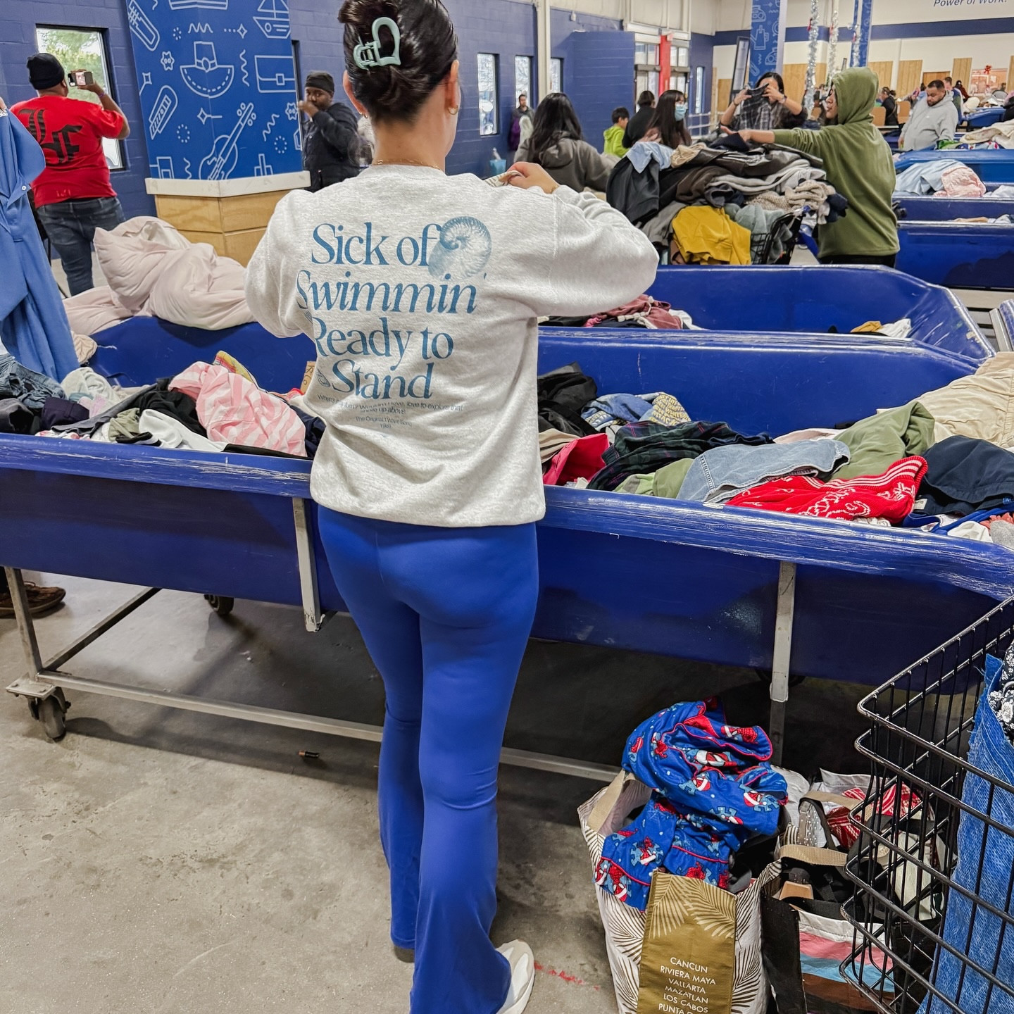 Thrifting for thing-a-ma-bobs 🧜‍♀️✨

#ThriftFinds
#ThriftStyle
#SecondhandFinds
#ThriftedStyle
#ThriftJoy