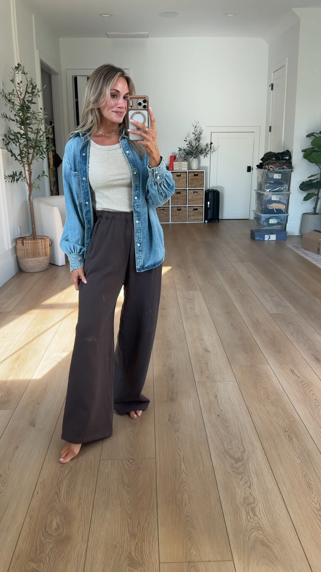 these pants are so cozy! love it paired with this tee & denim jacket!

#LTKmomlife #LTKootd #LTKSeasonal