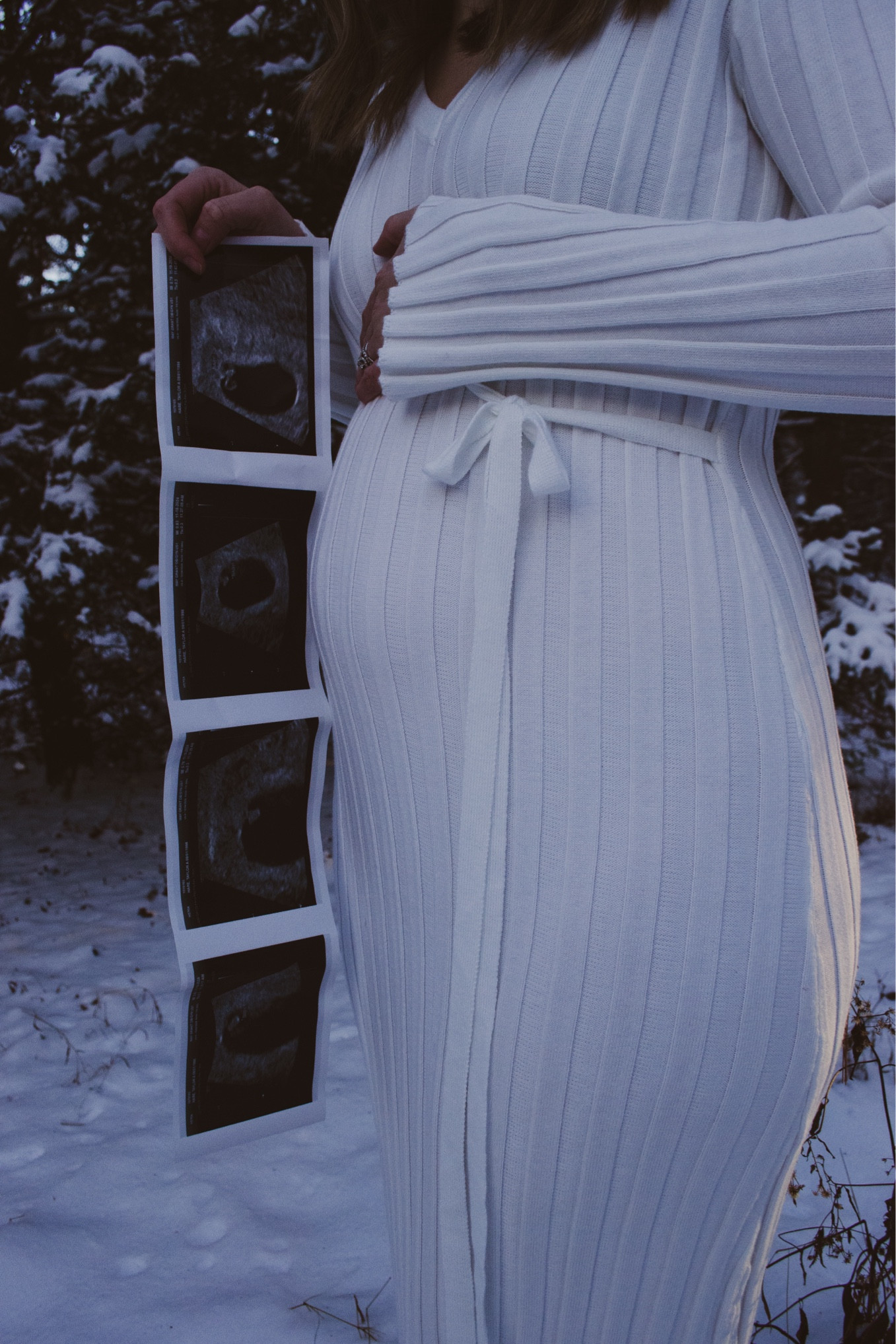 Ribbed long sleeve dress 🤍❄️

#LTKBaby #LTKWedding #LTKBump