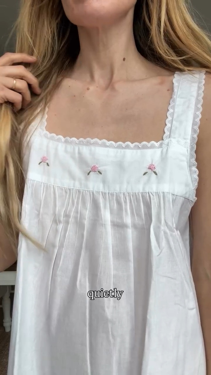 We all have someone like this…
a mother figure who made life feel softer.
Who showed up in ways we didn’t even realize we needed at the time.
The one who gave so much of herself without asking for anything back.
This year… give her something that feels like rest.
Mien is my sister. Tag yours below 💗