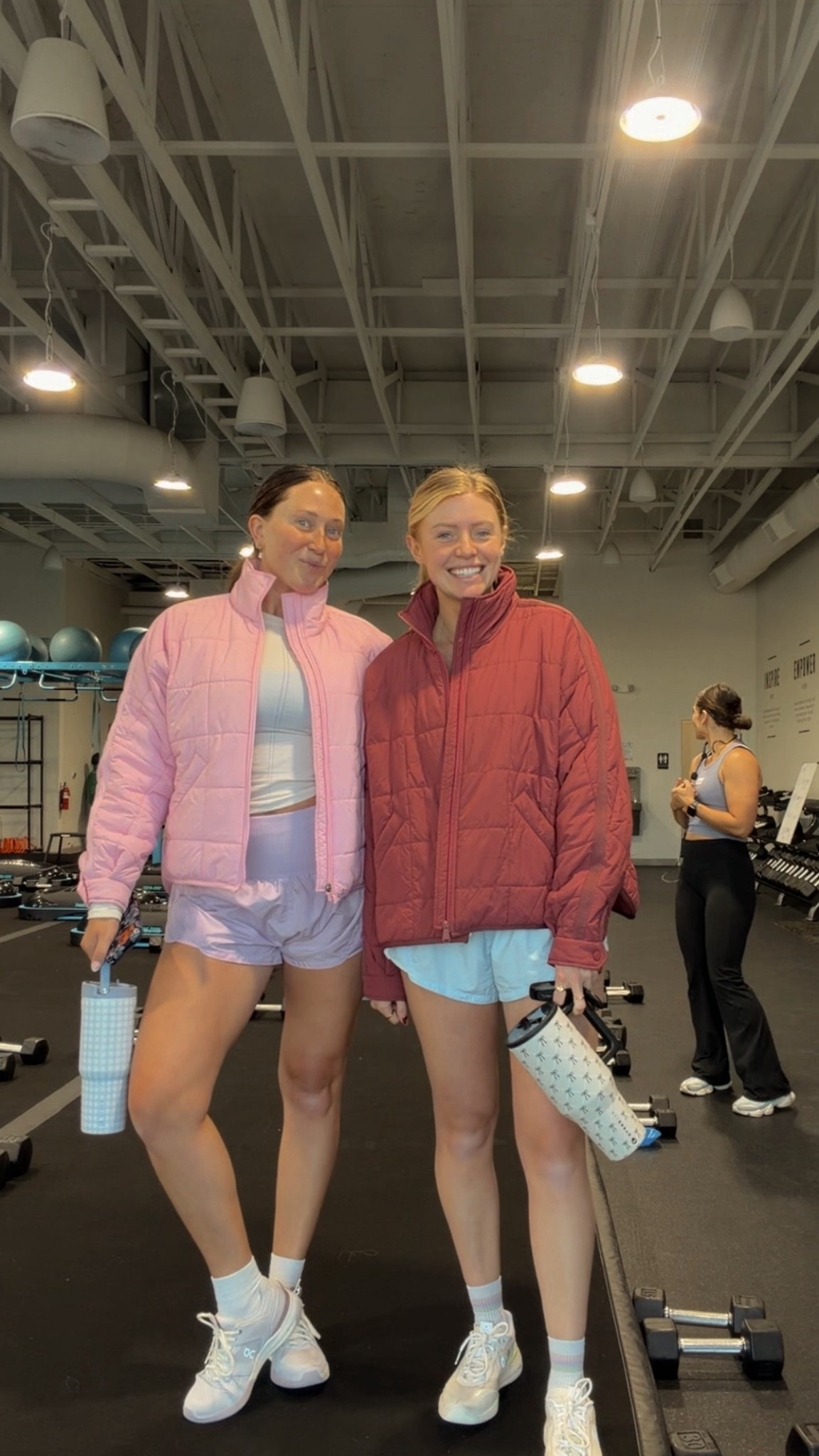 Showed up wearing the same outfit as Sarah!! 😭 We both love these coats!! So perfect for the winter! 

#LTKActive #LTKfitnessgoals #LTKootd