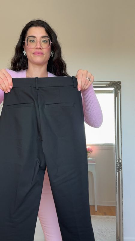 20$ stretchy waist pants from H&M

#LTKSeasonal 
#LTKfindsunder50 

#LTKworkwear #LTKstyletip