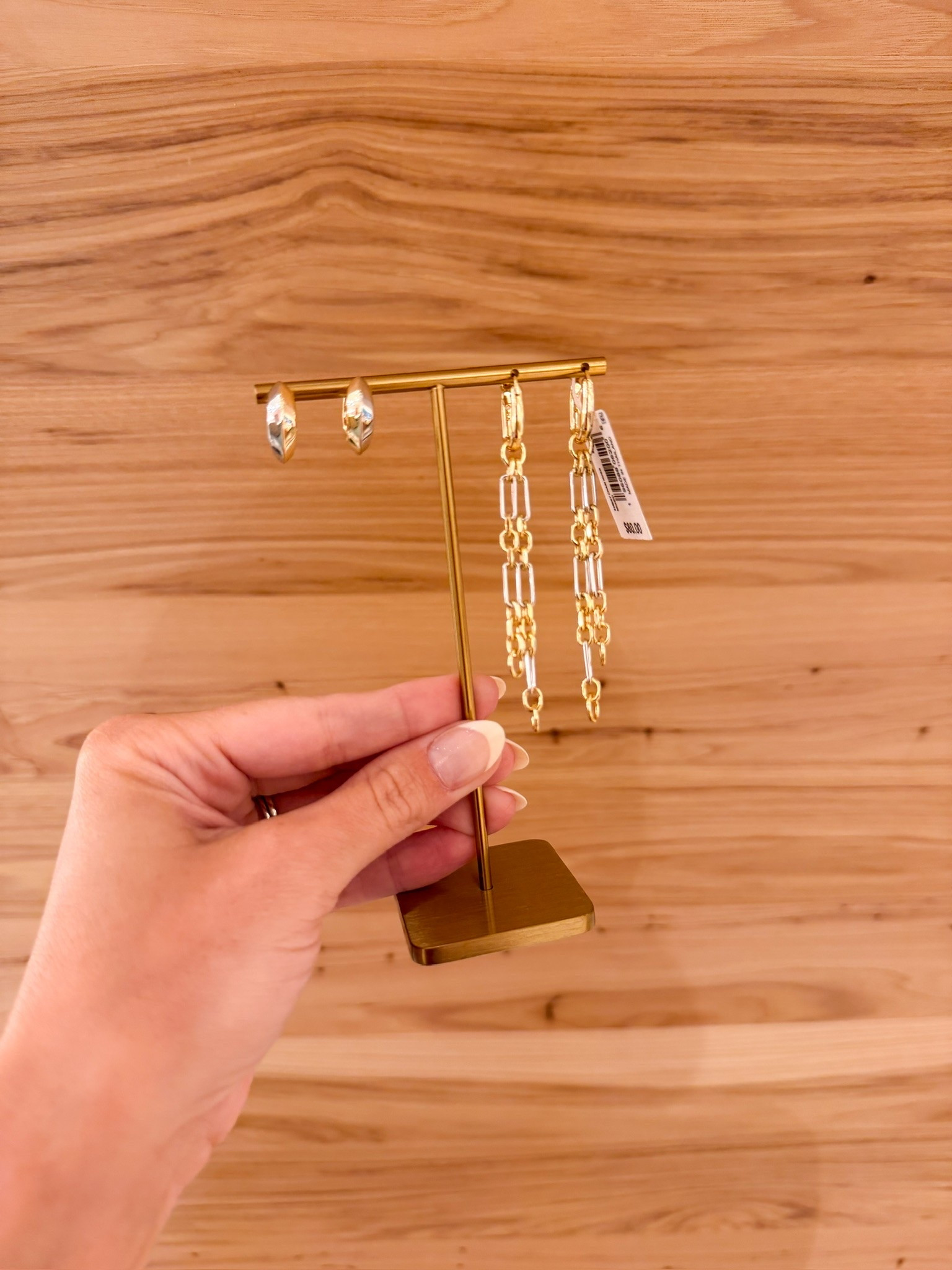 Have you seen the @Kendra Scott fall collection?  Found some nice earrings!

//
Kendra Scott
Earrings 
Jewelry

#LTKgrwm #LTKdayinmylife #LTKselfcare