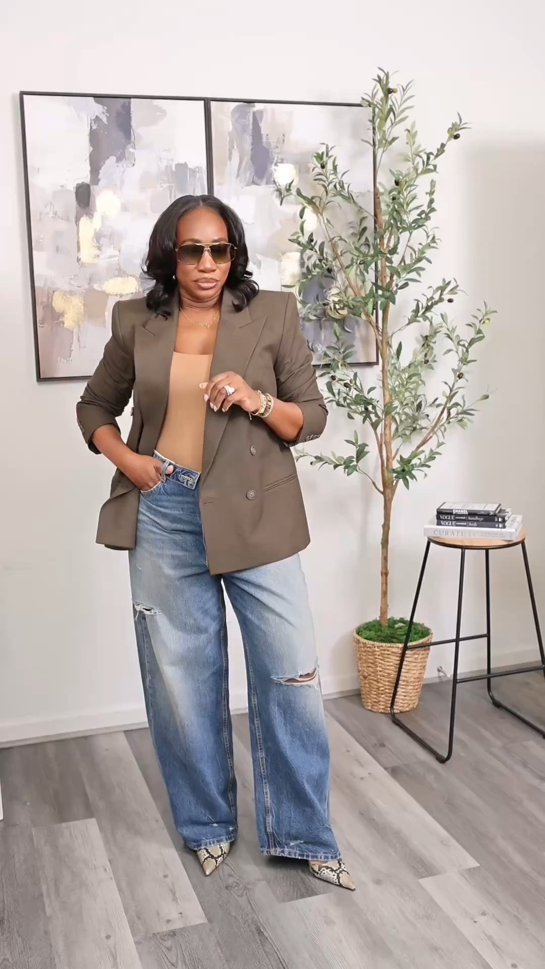 Same base, 3 different outer wears all under $50…
Size 10 pants
Size medium utility jacket 
Size large navy jacket
Size medium olive blazer 

Fall Fashion | Fall Style | Walmart Fashion | Affordable Fall styles

#LTKootd #LTKSeasonal #LTKOver40