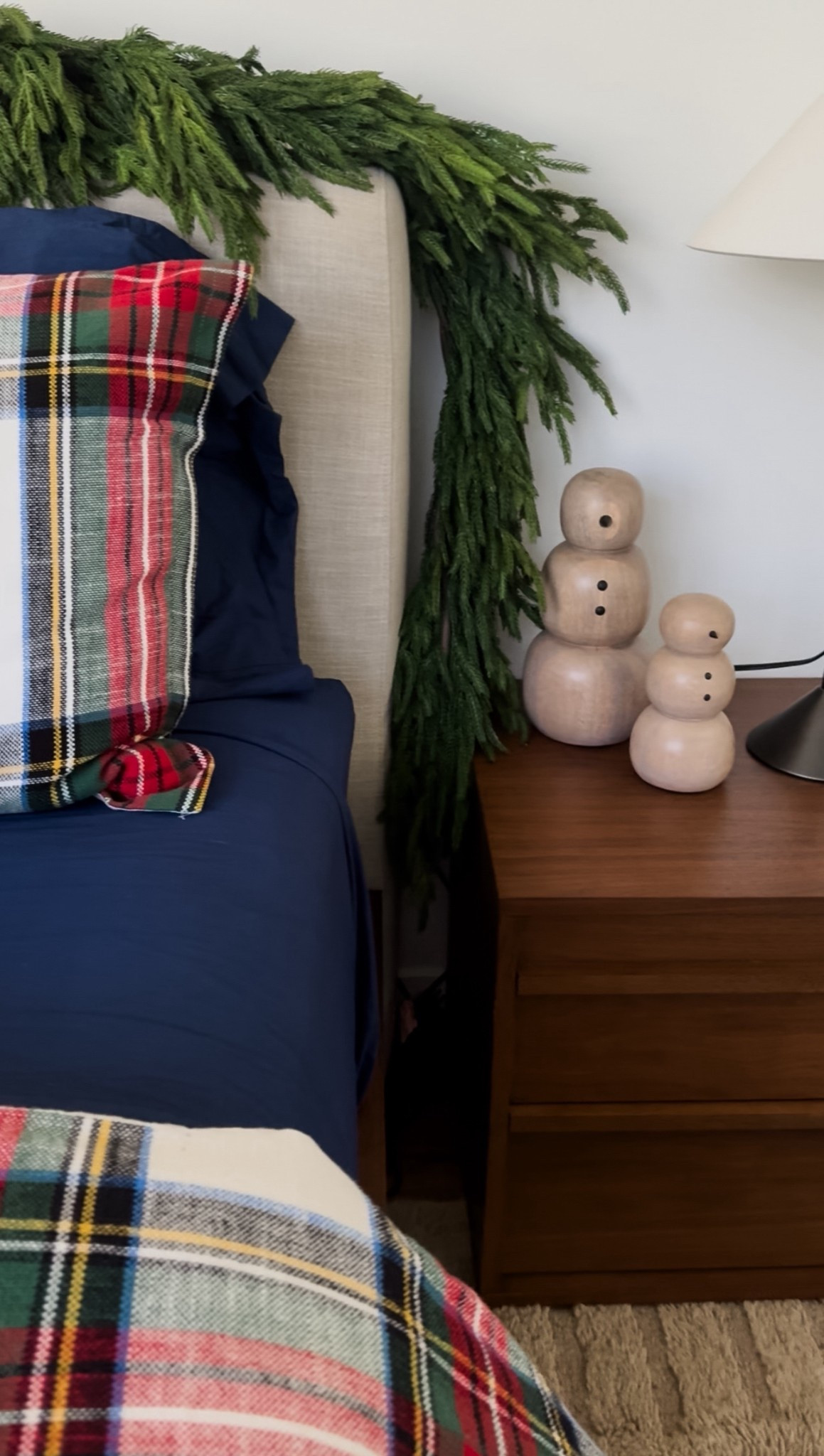 The cutest chubby snowman + green garland + plaid bedding🎄

#LTKHome #LTKKids #LTKSeasonal