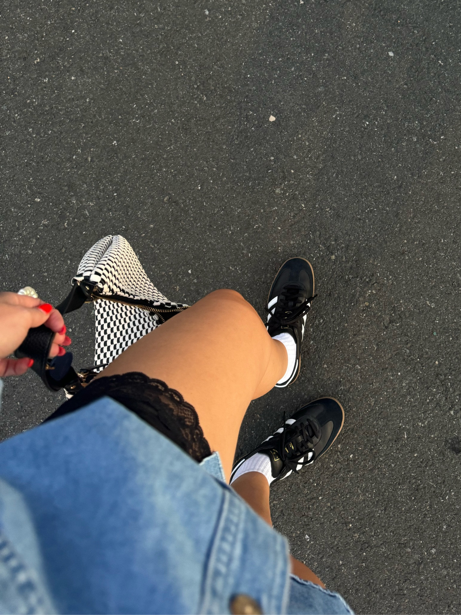 Size large in the shorts!!! 🖤