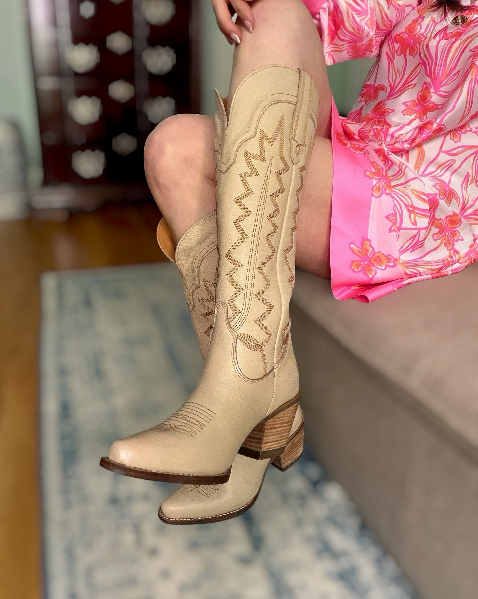 Lilly Pink Popover Dress 💗 + Neutral Cowboy Boots


Such a fun mix of feminine and western 💗 This Lilly popover dress is bright, flattering, and so easy to wear with its relaxed fit and bold pink print. Paired it with neutral cowboy boots to give the look a little edge while still keeping it soft and wearable 🤠✨

Finished with a matching pink headband for that polished, put-together feel. This is the perfect outfit for spring events, brunch, or a day out when you want something eye-catching but effortless 🌸

lilly pulitzer popover dress, pink spring dress outfit, cowboy boots outfit, western feminine style, bright preppy outfit, spring event outfit, brunch outfit idea, statement dress look, southern style outfit, pink outfit inspiration

#LTKFestival #LTKootd #LTKOver40