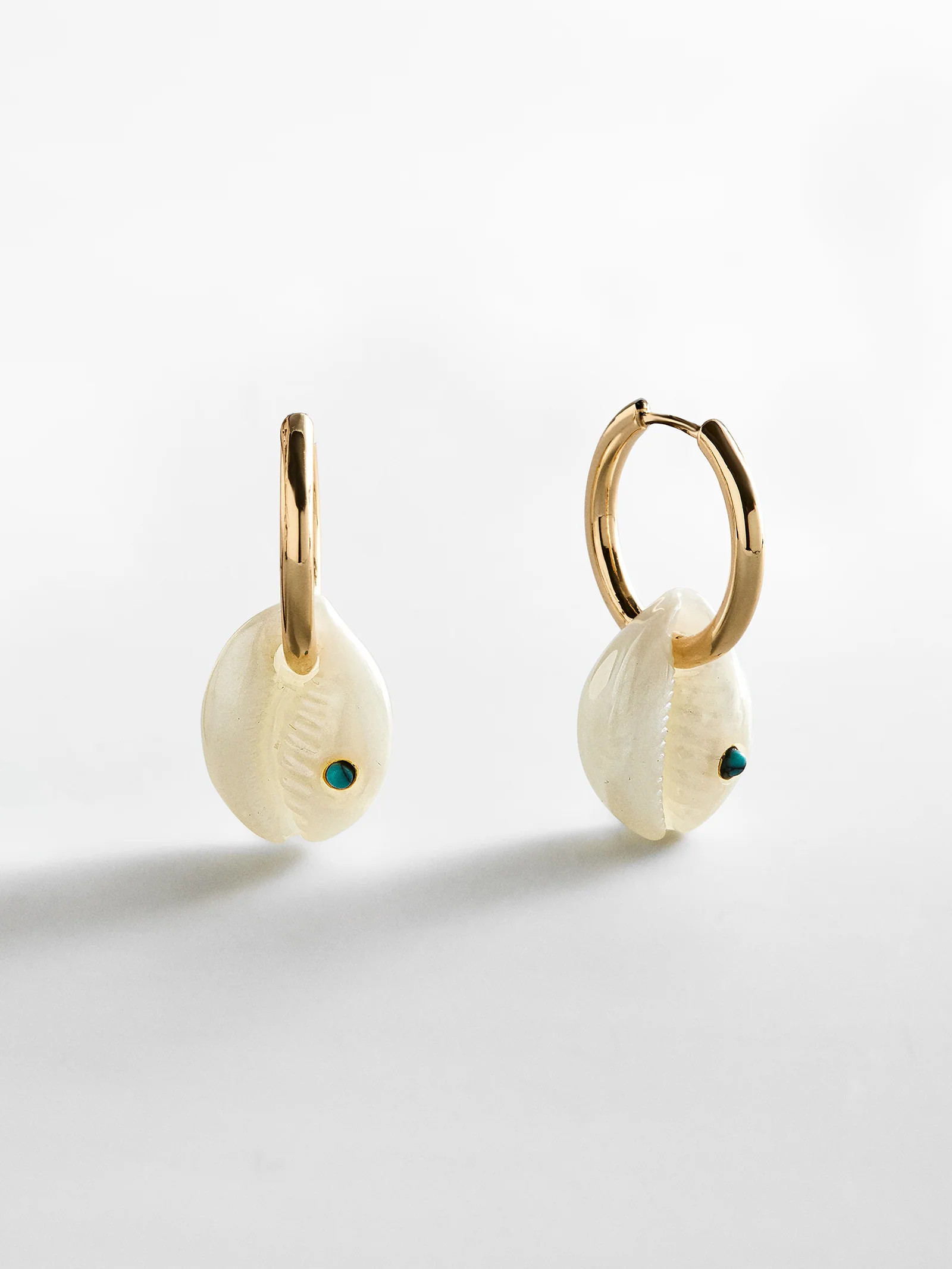 Solana Conch Shell Earrings - Gold/Pearl | BaubleBar