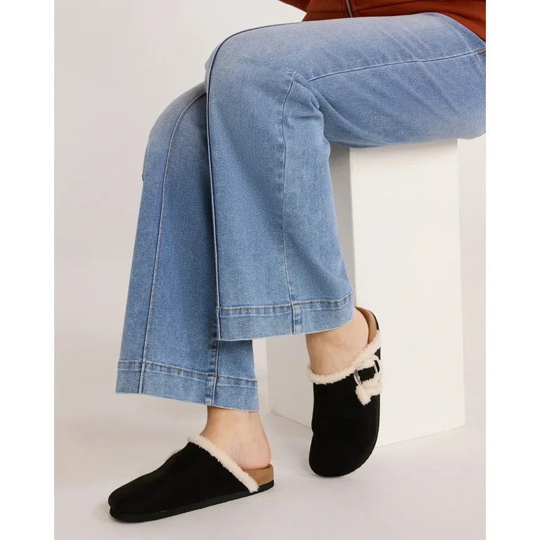 Time and Tru Women's Faux Shearling Cozy Buckle Clogs, Sizes 6-11 | Walmart (US)