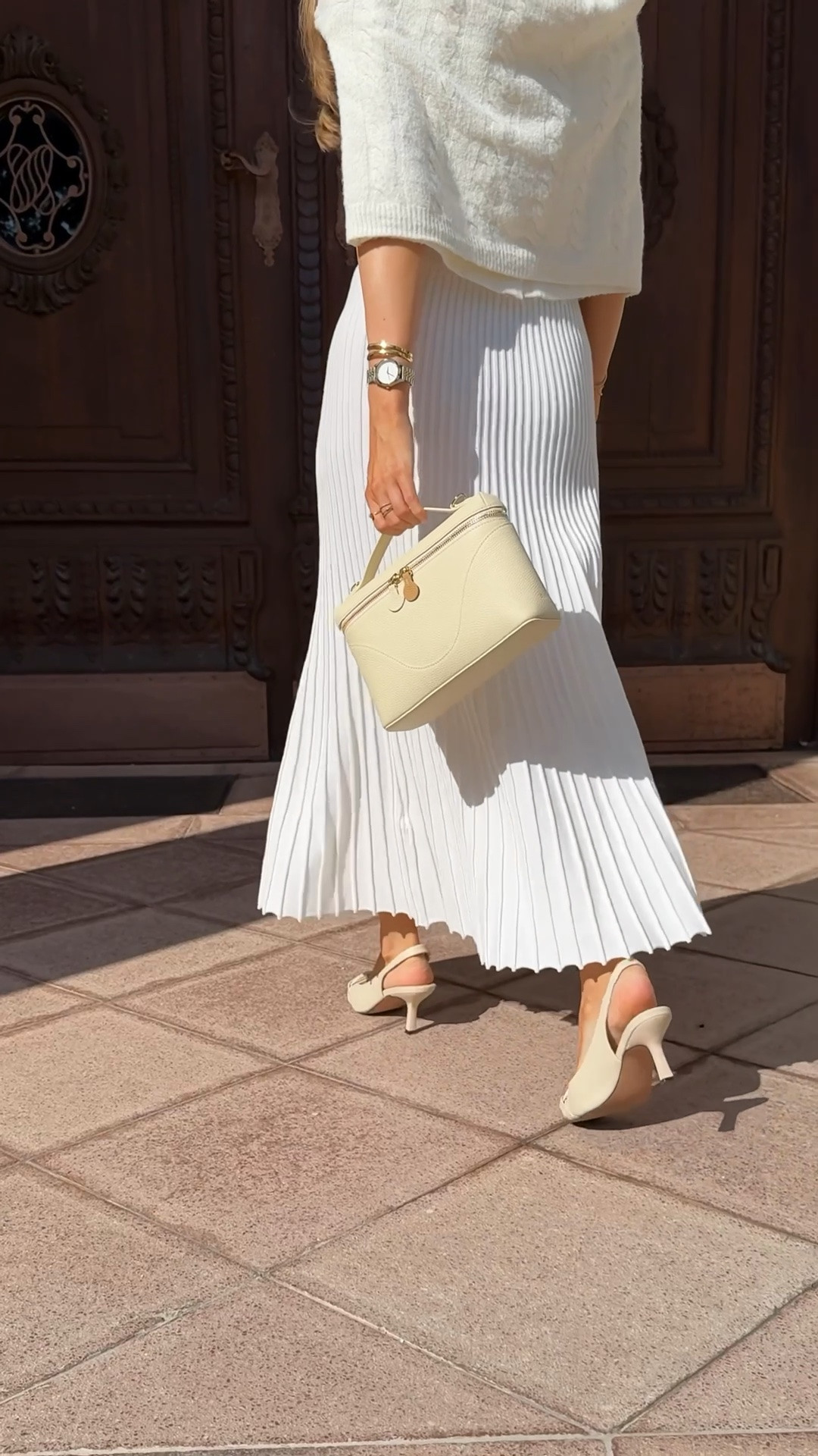 mixing creams and whites and shades of beige🕊️

monochrome outfits | minimal chic | midi skirt outfit

#LTKootd