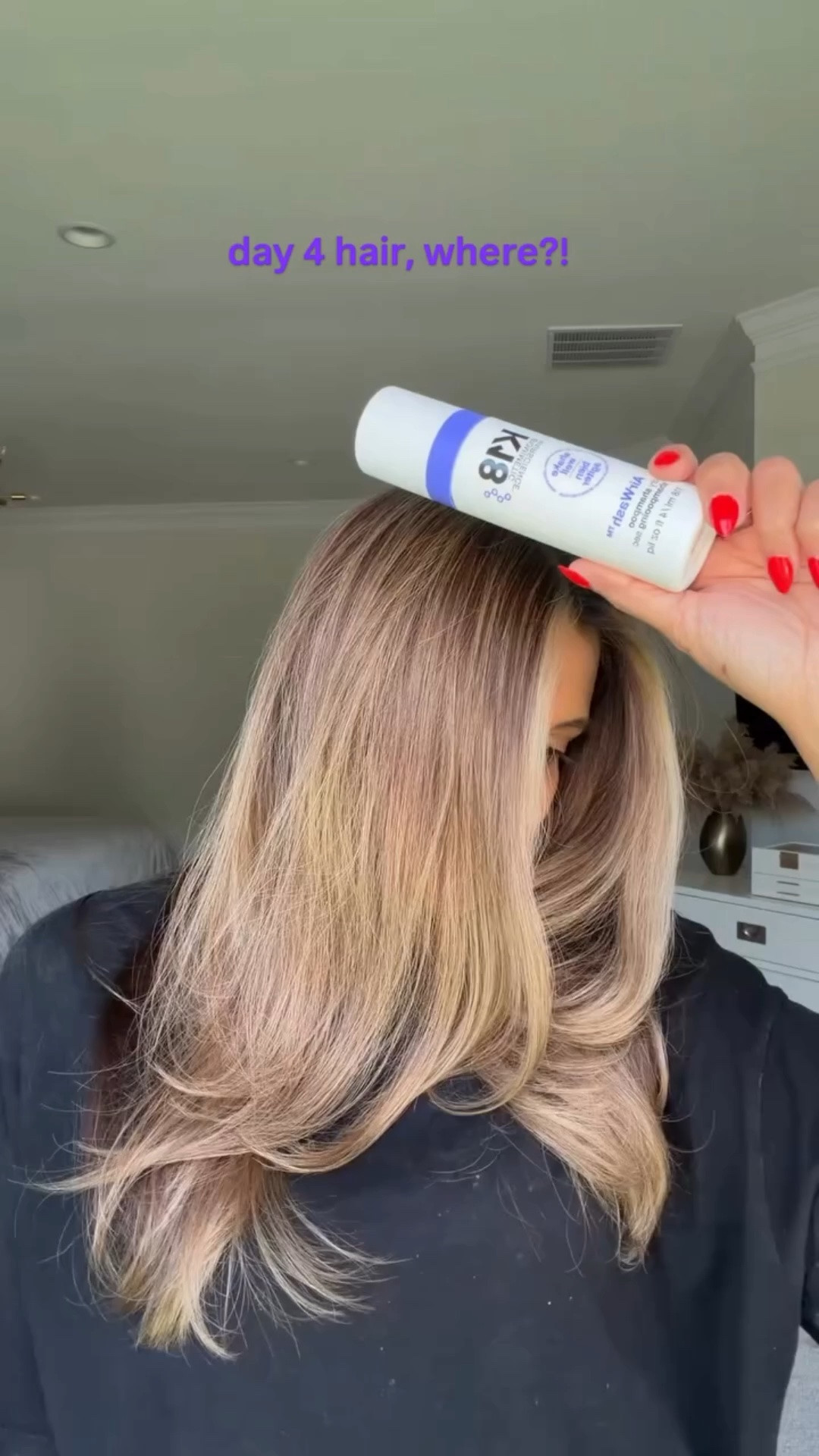 omg there is some voodoo stuff is this bottle!!!! all the grease, sweat just gone like magic ✨✨ day 4 hair, where?!?!
The mist is so fine I don’t even feel like I have any product on. 
seriously one of my fav products EVER!!! @k18hair 

all products are linked on my @shopmy 

#hair #dryshampoo #bouncyhair #hairrefresh