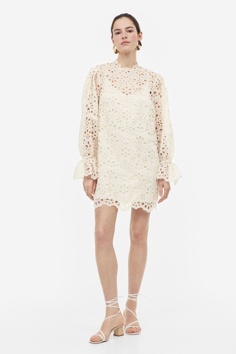 Broderie anglaise dress | H&M (UK, MY, IN, SG, PH, TW, HK)