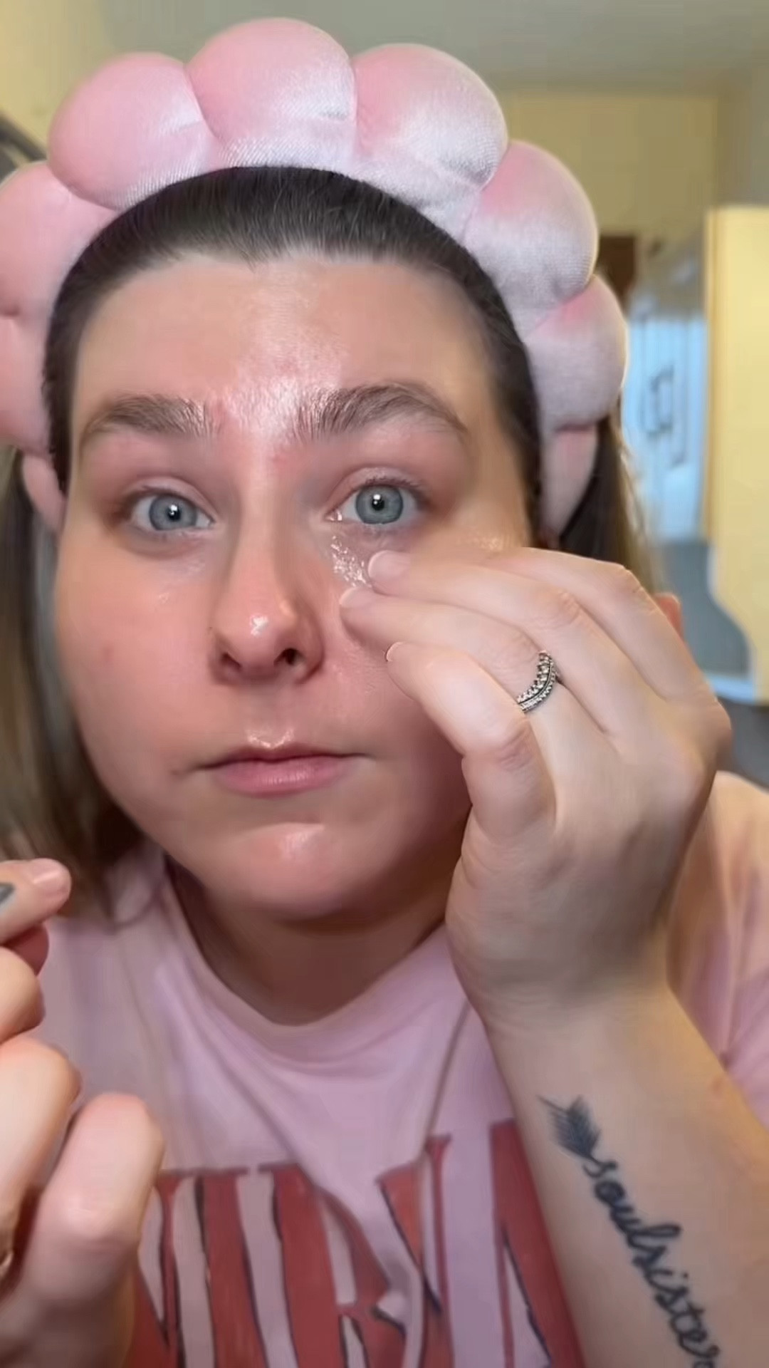 Using the Abib Collagen Eye Patches + Eye Cream 👀✨

This combo helps de-puff, hydrate, and smooth the under-eye area, making it perfect for a tired eyes routine.

#LTKBeauty #LTKgrwm #LTKselfcare