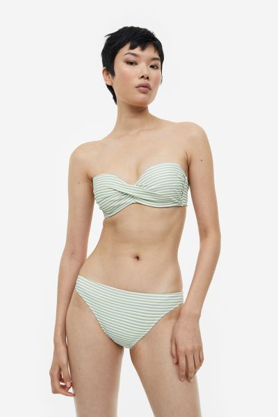 Balconette bikini top | H&M (UK, MY, IN, SG, PH, TW, HK)