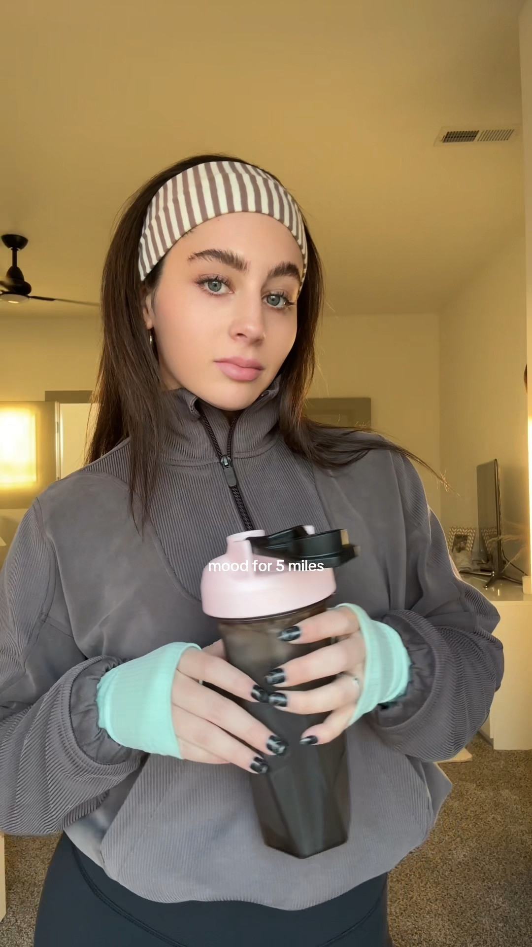 5 mile easy run ootd! size 4 in both tops, 4 in bottoms, 6 in shoes! 

#LTKMostLoved #LTKActive #LTKFitness