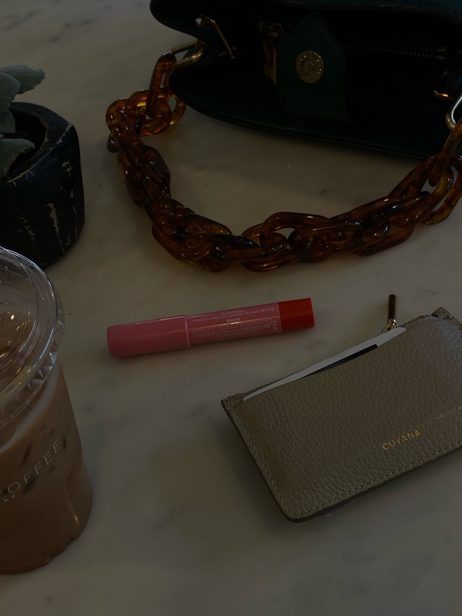 this makes me happy. links to daily essentials!! 