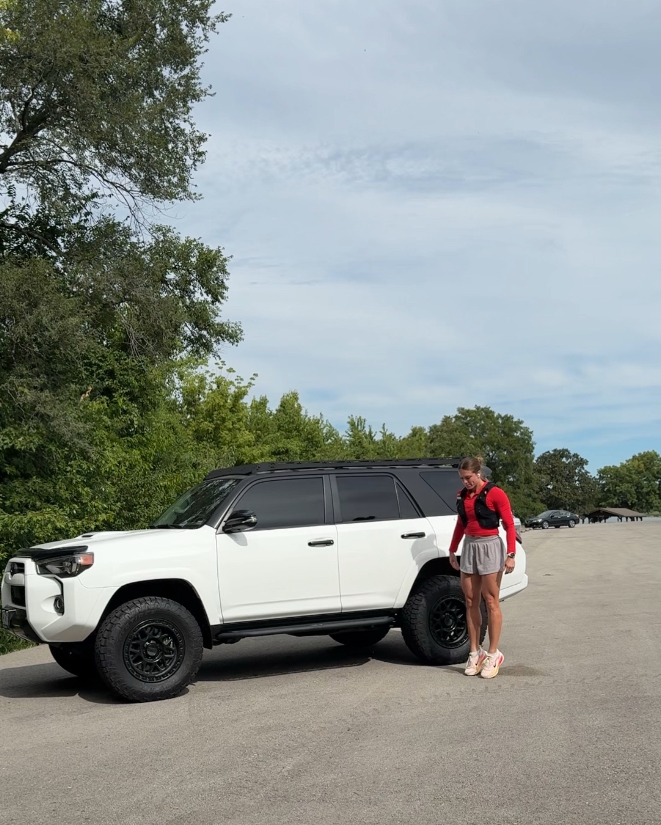 The running vest I’ve been using and LOVE, truly a game changer for longer runs!! It comes with 2 flexible water pouches and plenty of pockets for storing your phone, keys, etc. 🏃‍♂️

#LTKActive