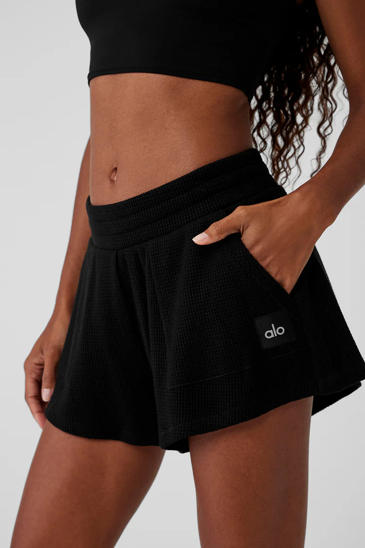 Waffle High-Waist Weekend Escape Short - Black | Alo Yoga (US)