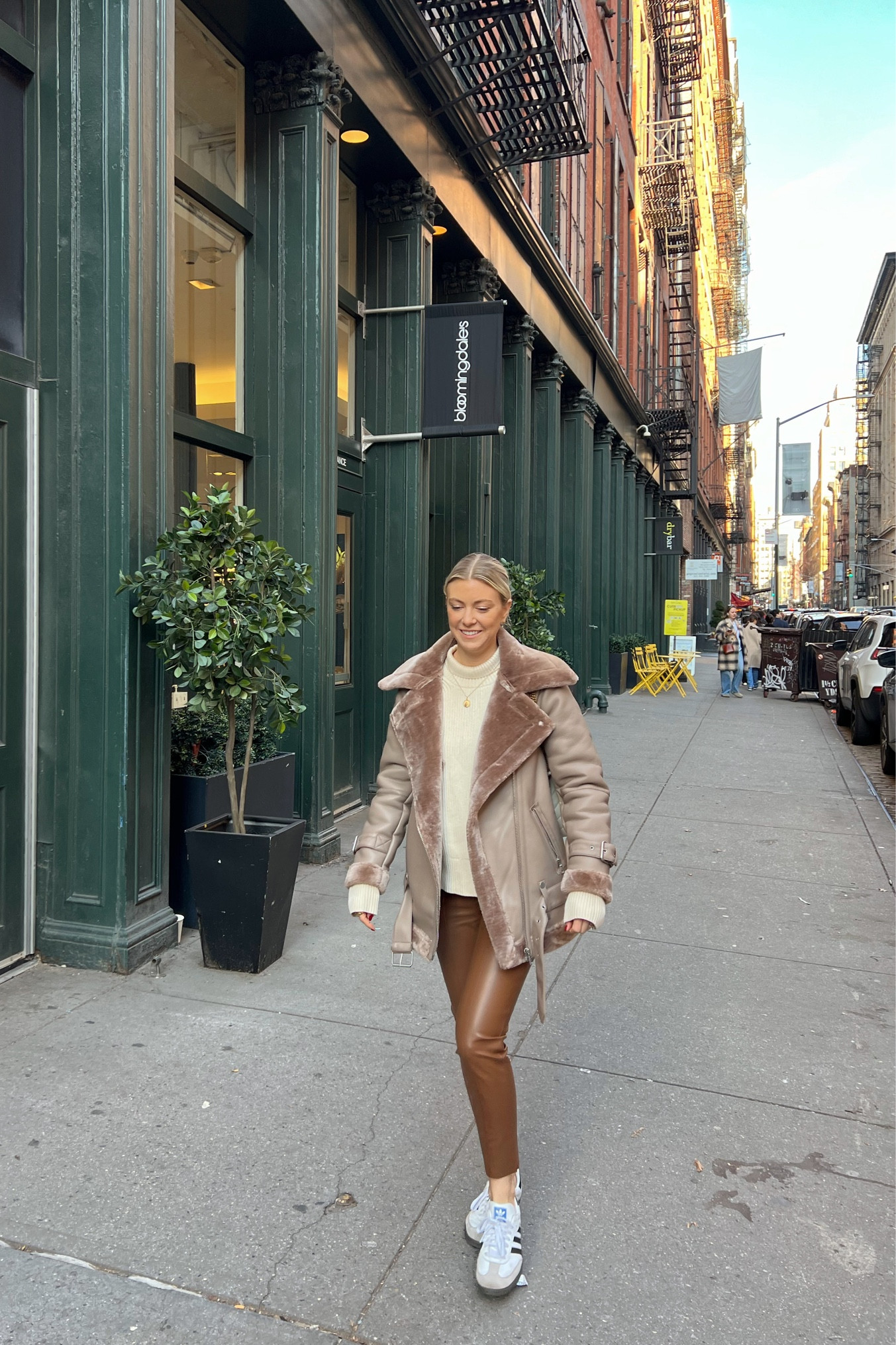 Shopping around SoHo 🤍 wearing faux leather pants (from Zara, linked similar), Everlane sweater, and Avec Les Fills coat (sold out, linked similar)

#LTKtravel #LTKSeasonal