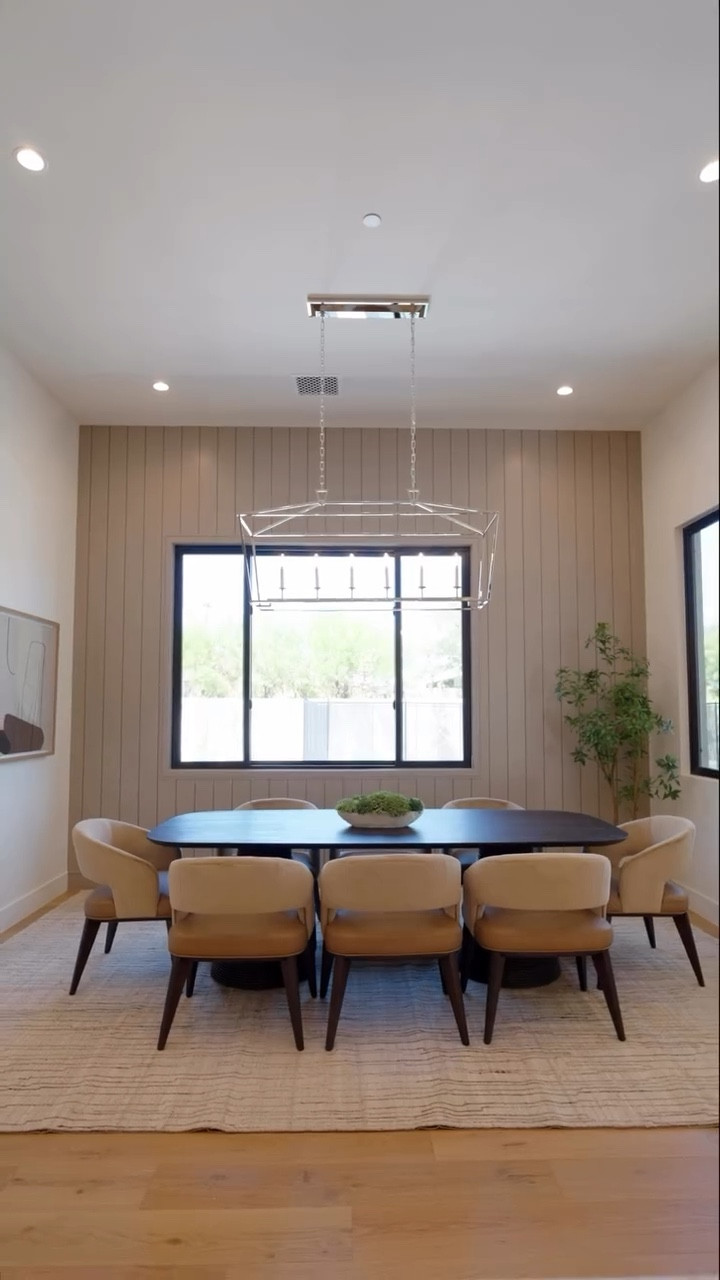 And just like that... 😉
In home staging, the dining room is a key space to get right. A properly staged dining area highlights the home’s potential for entertaining (a major selling point for buyers!). 
Also…Remember when I said rug sizes matter? 😉



#interiordesign #homedesign #homedecor #interiordesignerlife #homerenovation #diningroomdesign #diningroomdecor #beforeandafter #roomtransformation #diningchair #diningroomlighting

#LTKHome