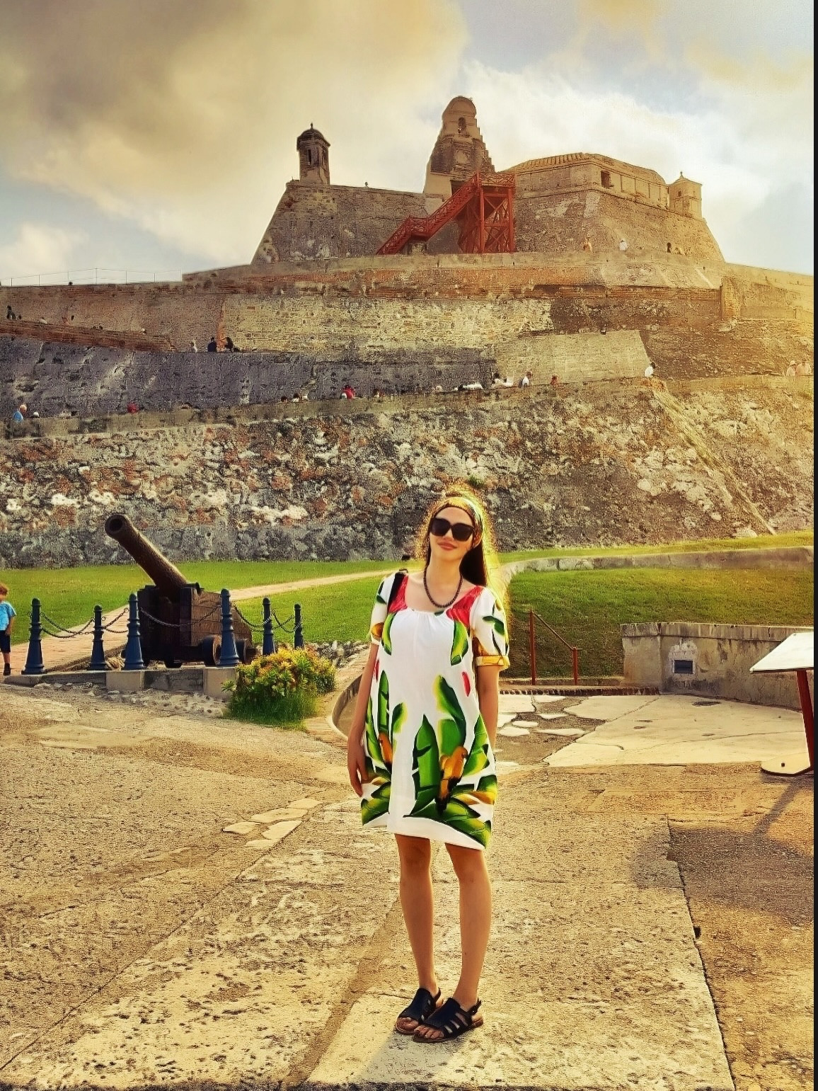 Cartagena in color, history, and soft sunshine ✨
Walking through centuries of stories in a dress that feels like vacation itself

Proof that you can romanticize your life anywhere… even on fortress walls with ocean air and a little bit of glow

Follow me for everyday outfits, travel moments, and a life styled with intention 🤍