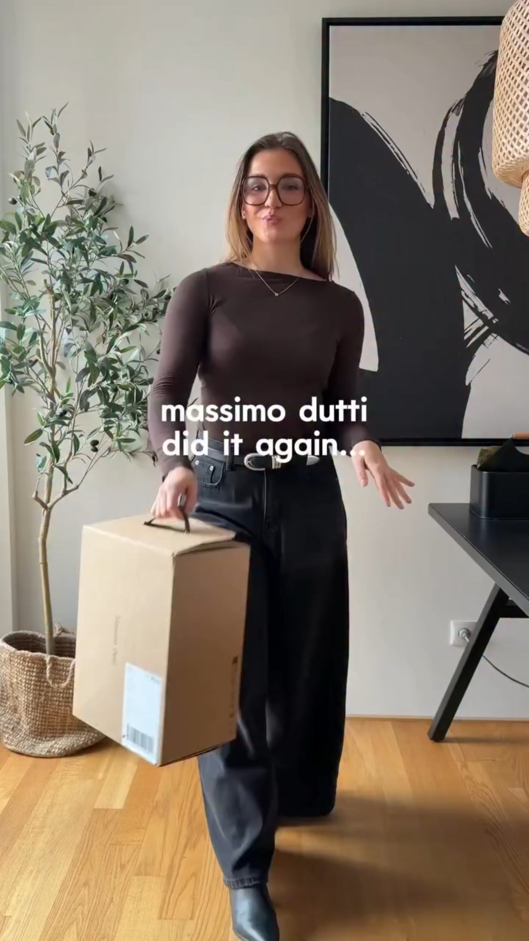 Die neue Farbe vom viralen Massimo Dutti Cardigan 🐻 ahhh! Und dieses tolle oversize Strickshirt musste leider auch mit… was sagt ihr? 

#massimodutticardigan #highneckcardigan #coolgirloutfits #explorepage #massimoduttihaul