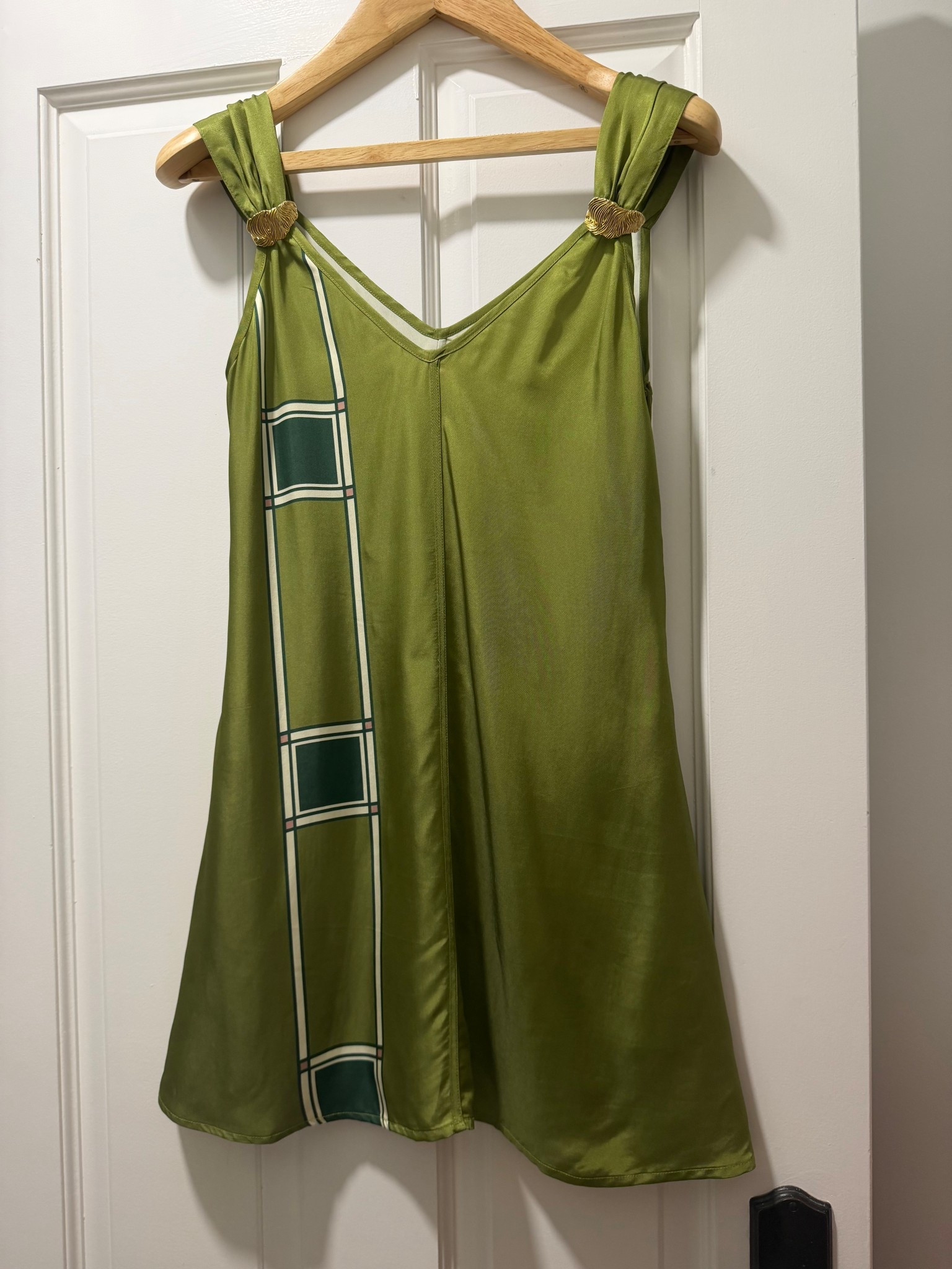 Such a fun satin mini dress 

#LTKootd #LTKTravel #LTKgrwm