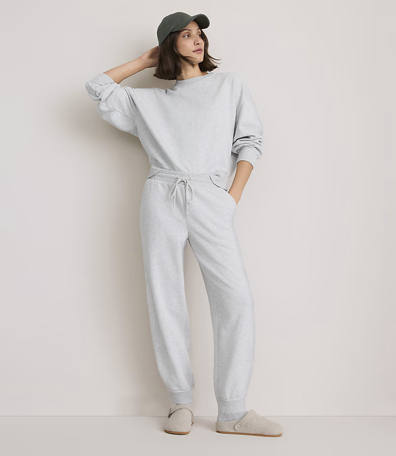Lou & Grey Heathered Elite Fleece Pleated Joggers | LOFT